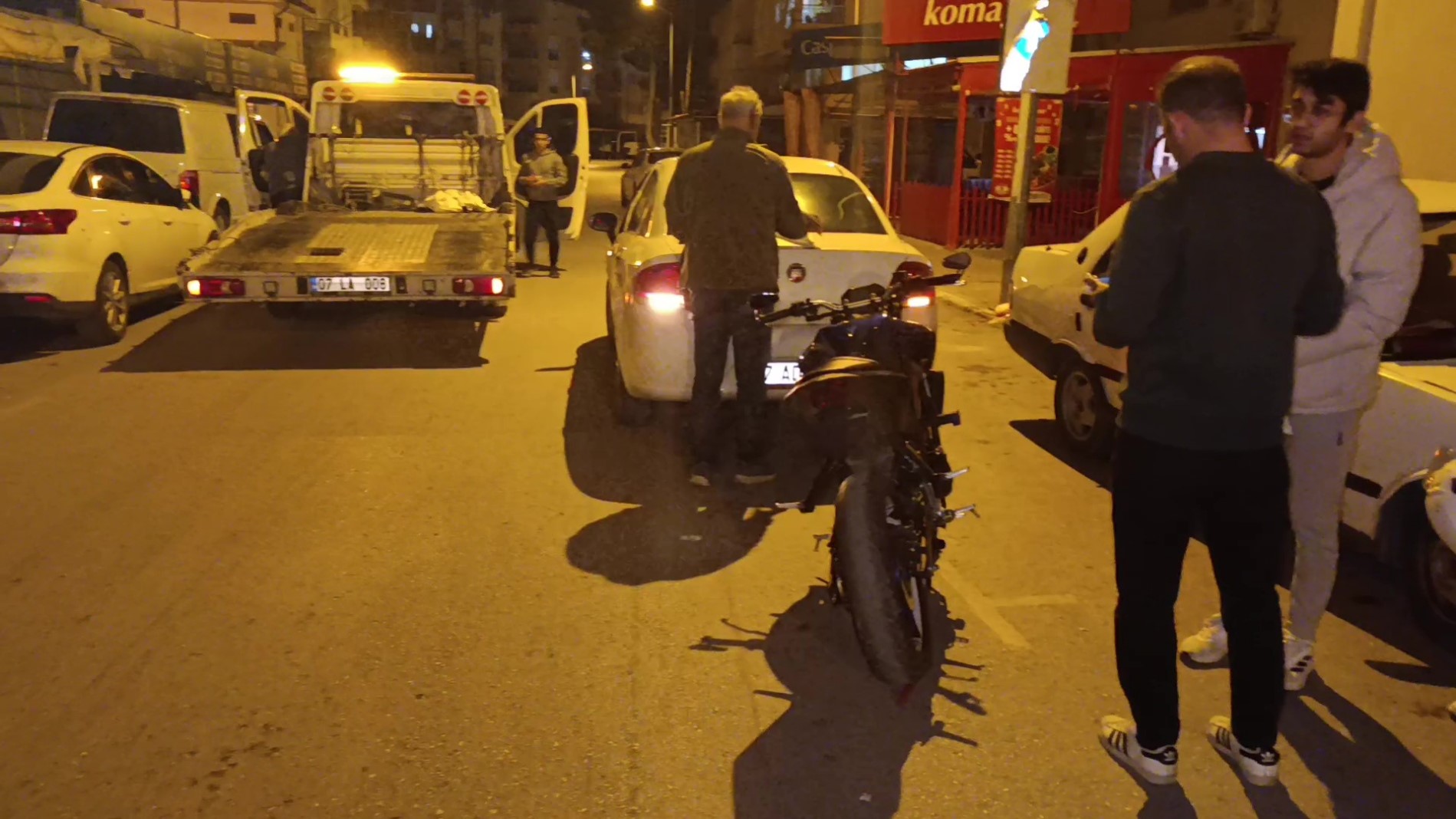 Polisten Nasihat; “Evde Anneniz Babanız Sizleri Bekliyor” (3)