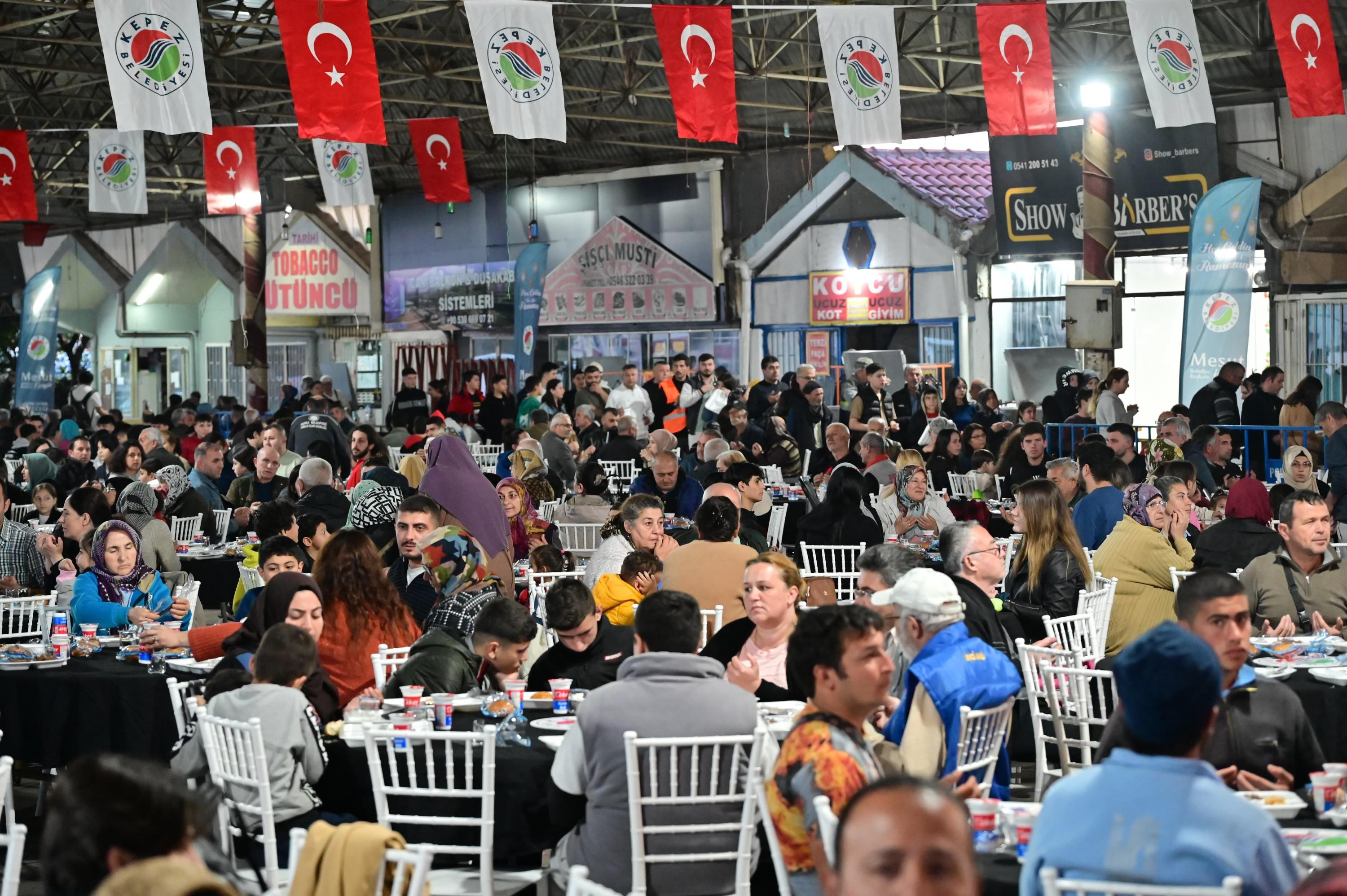 Ramazan Bereketi Kepezin Iftar Sofralarinda Paylasiliyor 5