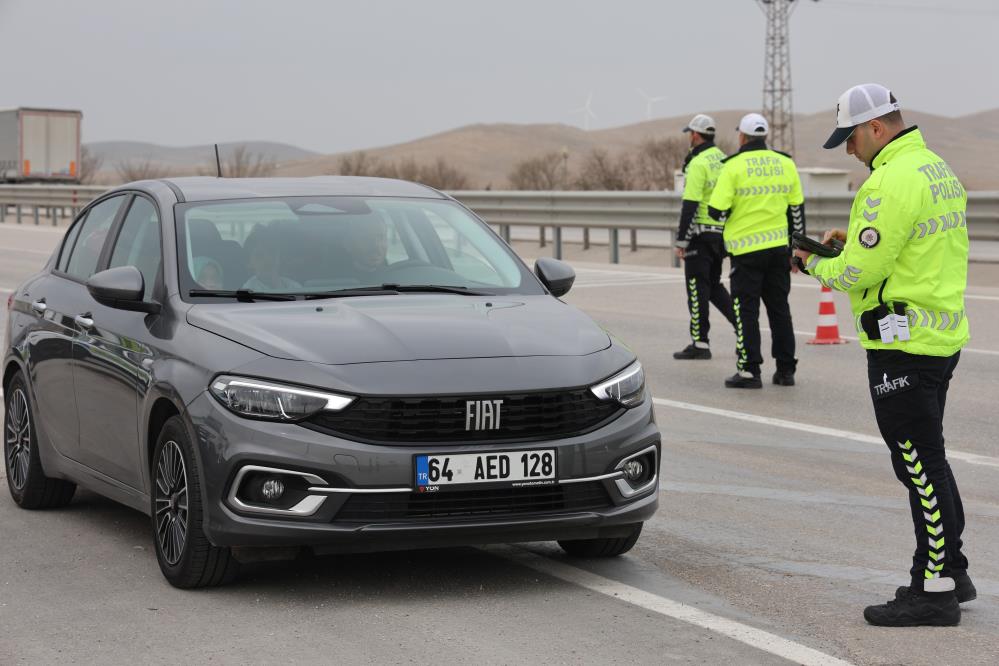 Trafik Demetimi Yapildi