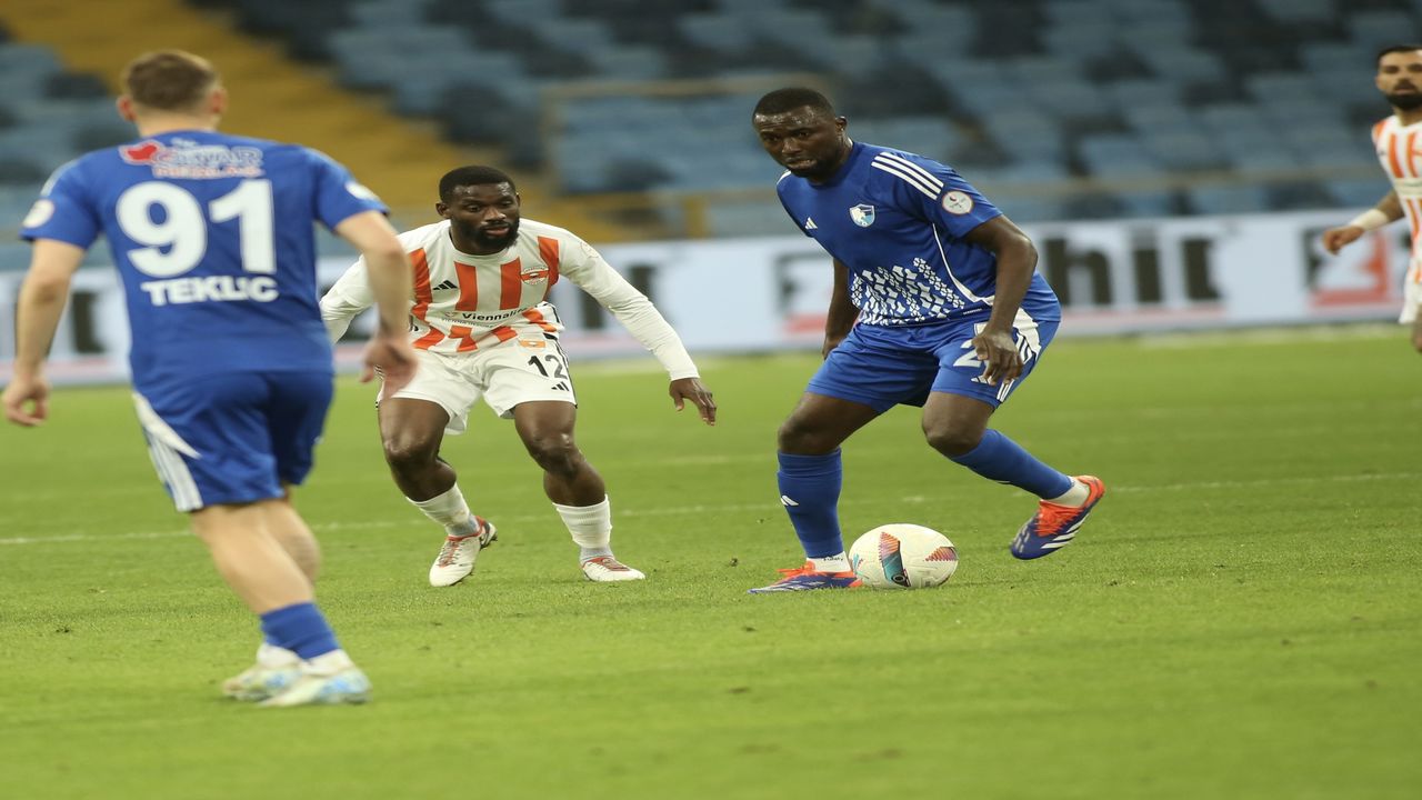 Adanaspor Erzurumspor Maci (1)