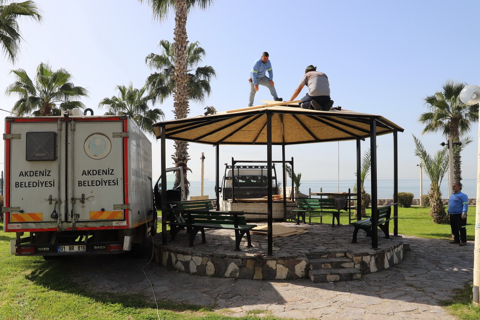 Akdeniz'de Parklar Yenileniyor (2)