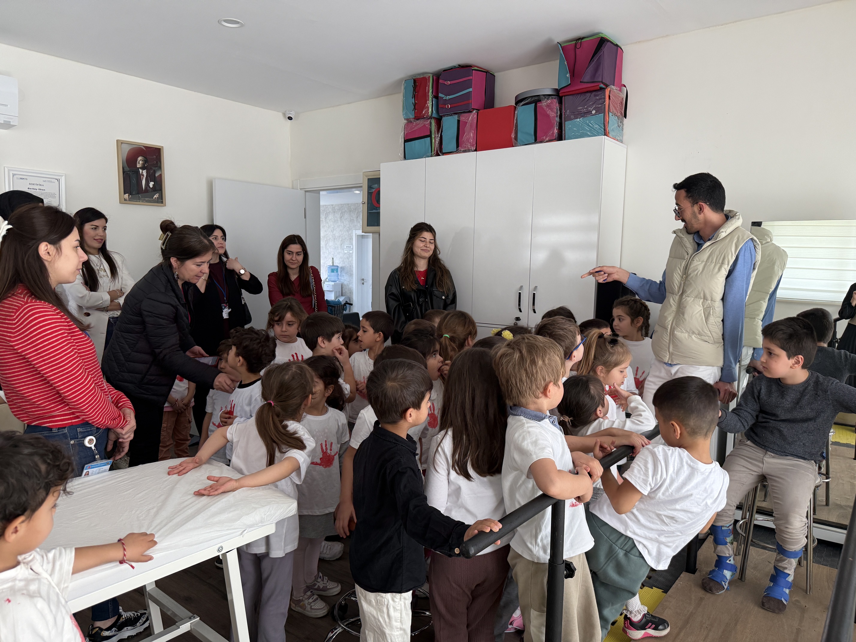 Alanya Belediyesi Hanife Cebeci Kreş Ve Çocuk Akademisi’nden Engelli Farkındalığına Yönelik Ziyaret (4)