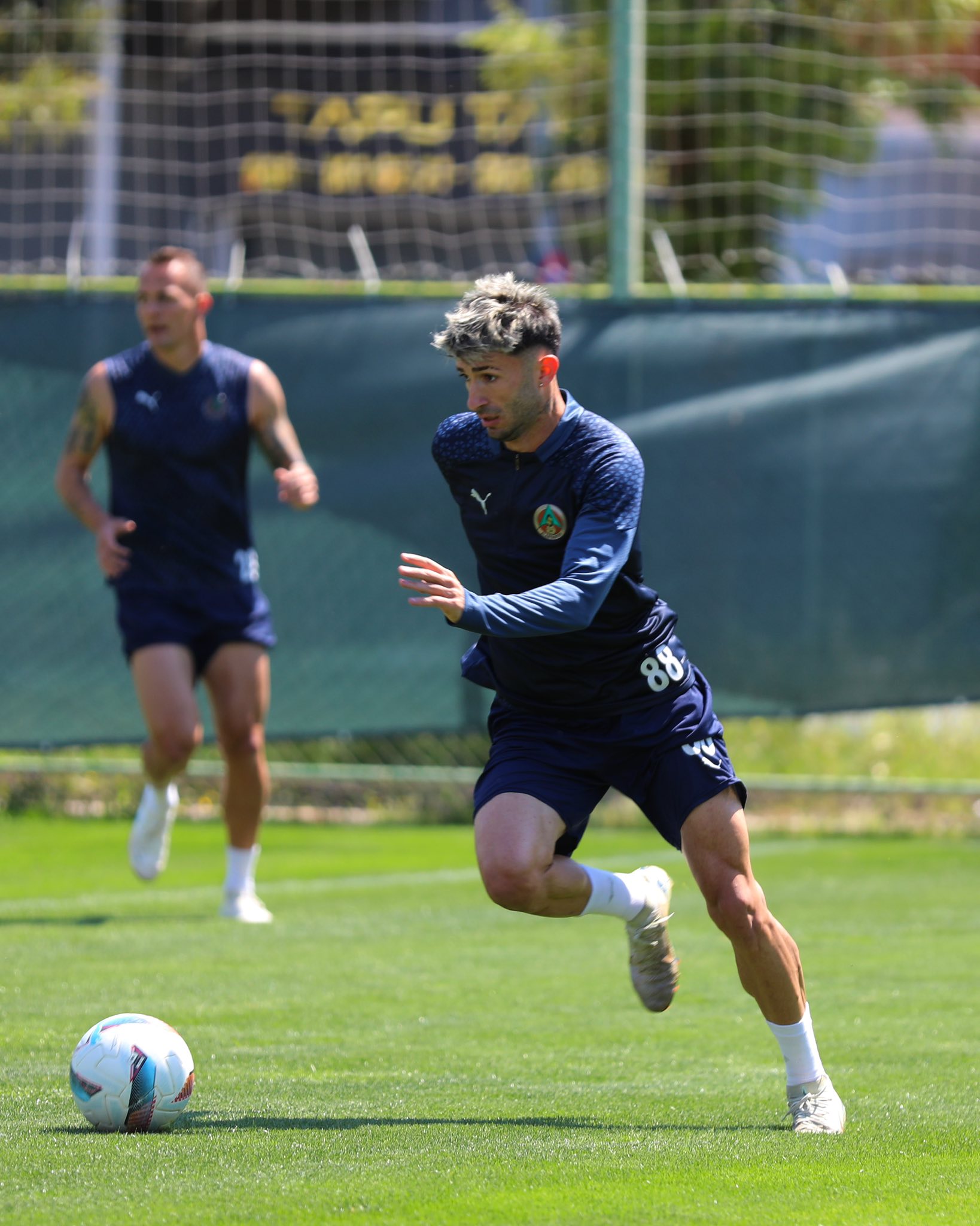 Alanyaspor Taraftarına Güveniyor (2)