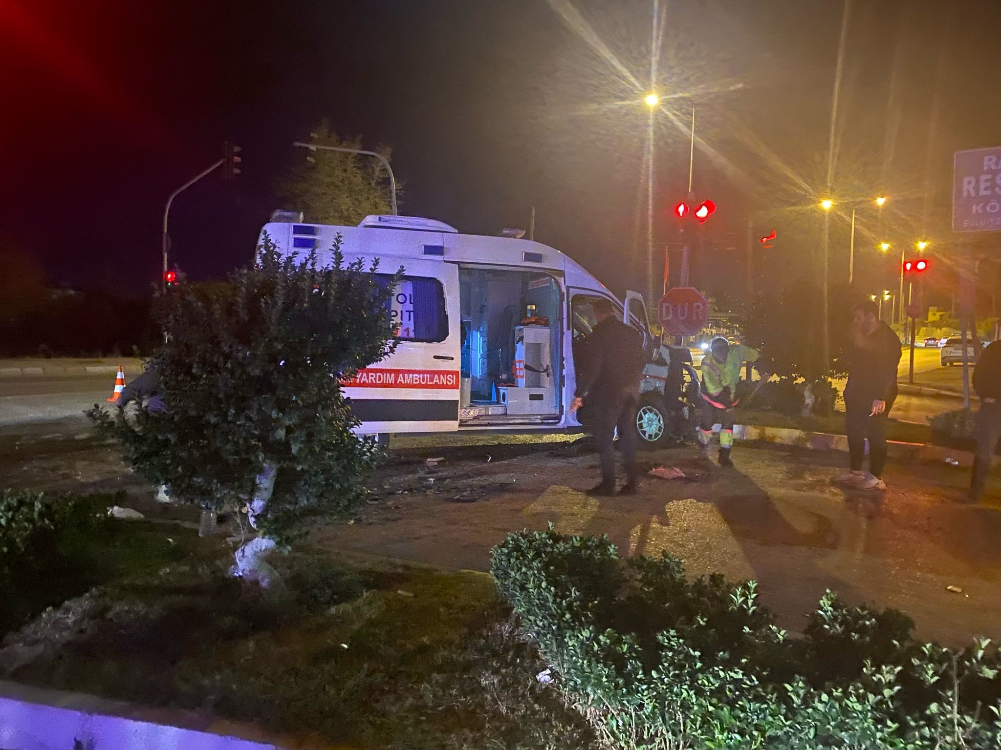 Ambulans Ile Cipin Karıştığı Kazada 9 Kişi Yaralandı (1)
