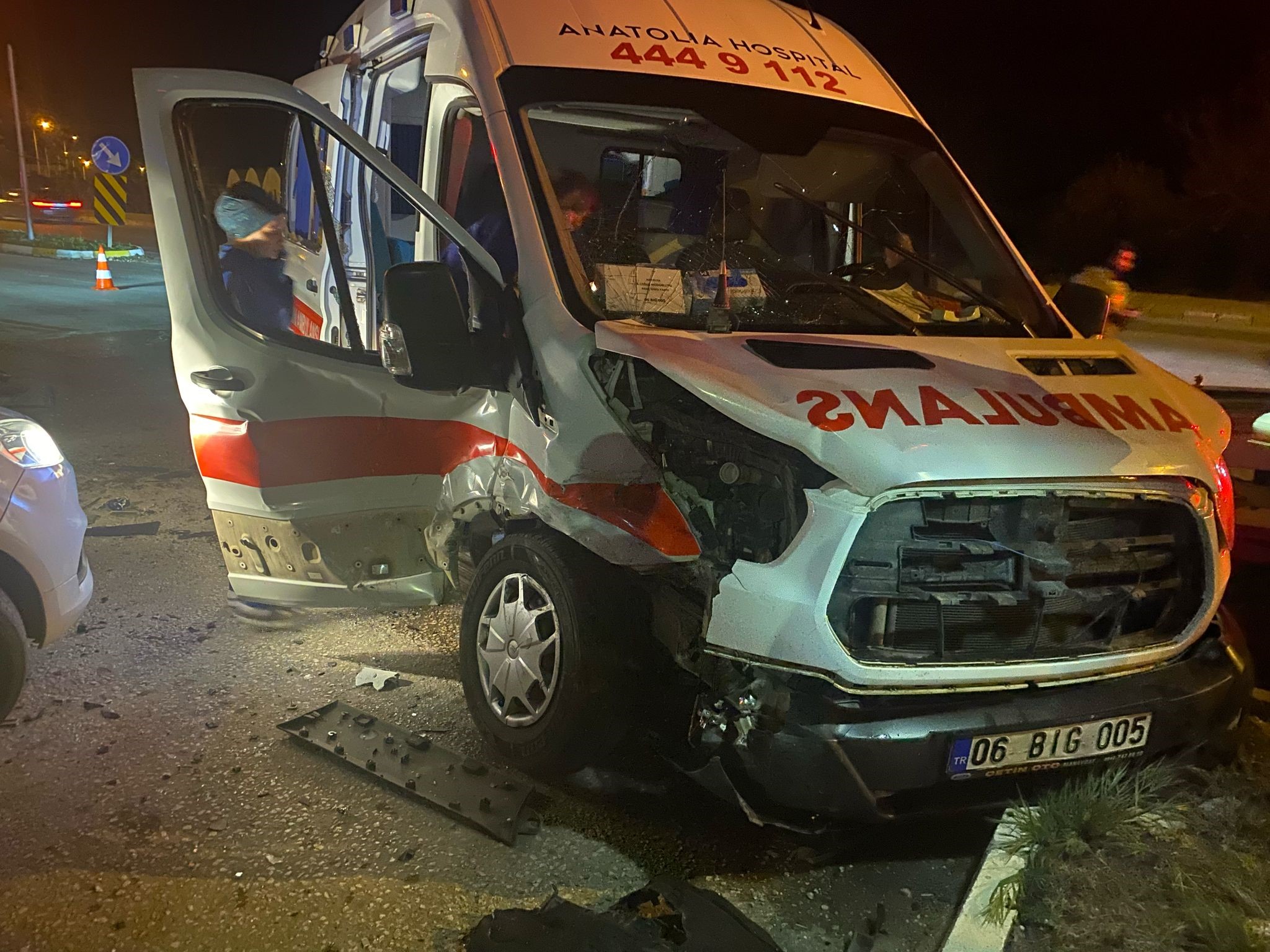 Ambulans Ile Cipin Karıştığı Kazada 9 Kişi Yaralandı (2)