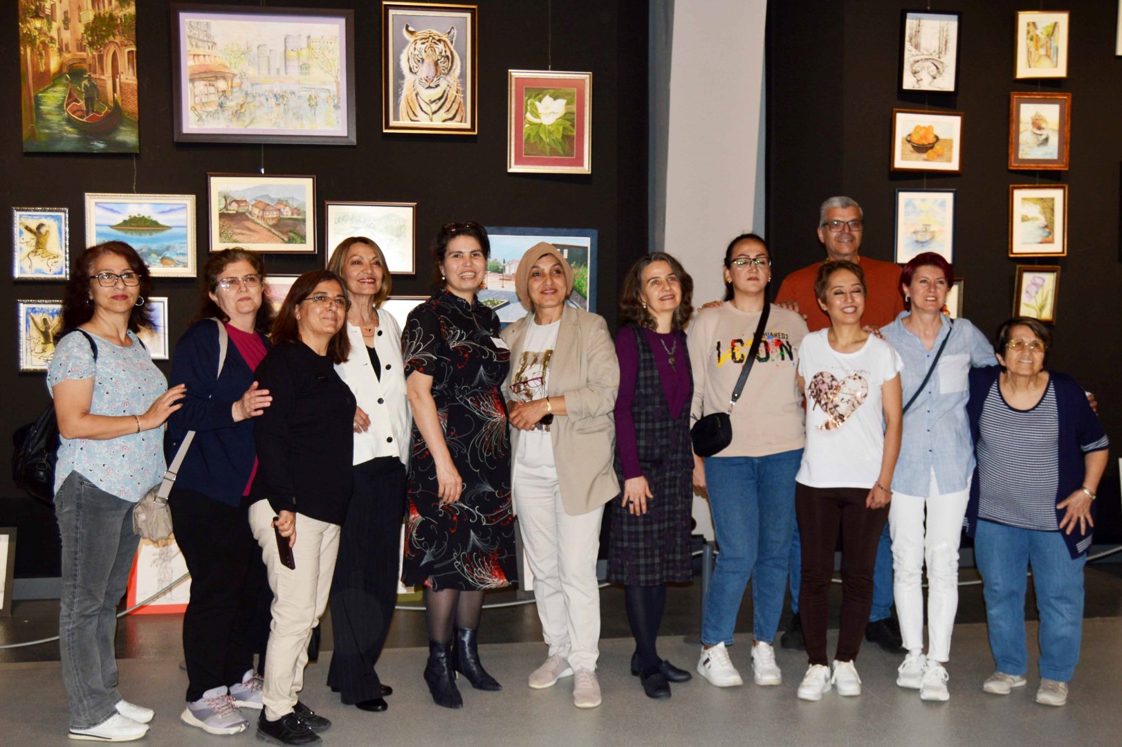 Antalyada Galeri Sanat Fuarina Donustu 675260 199954 (Large)