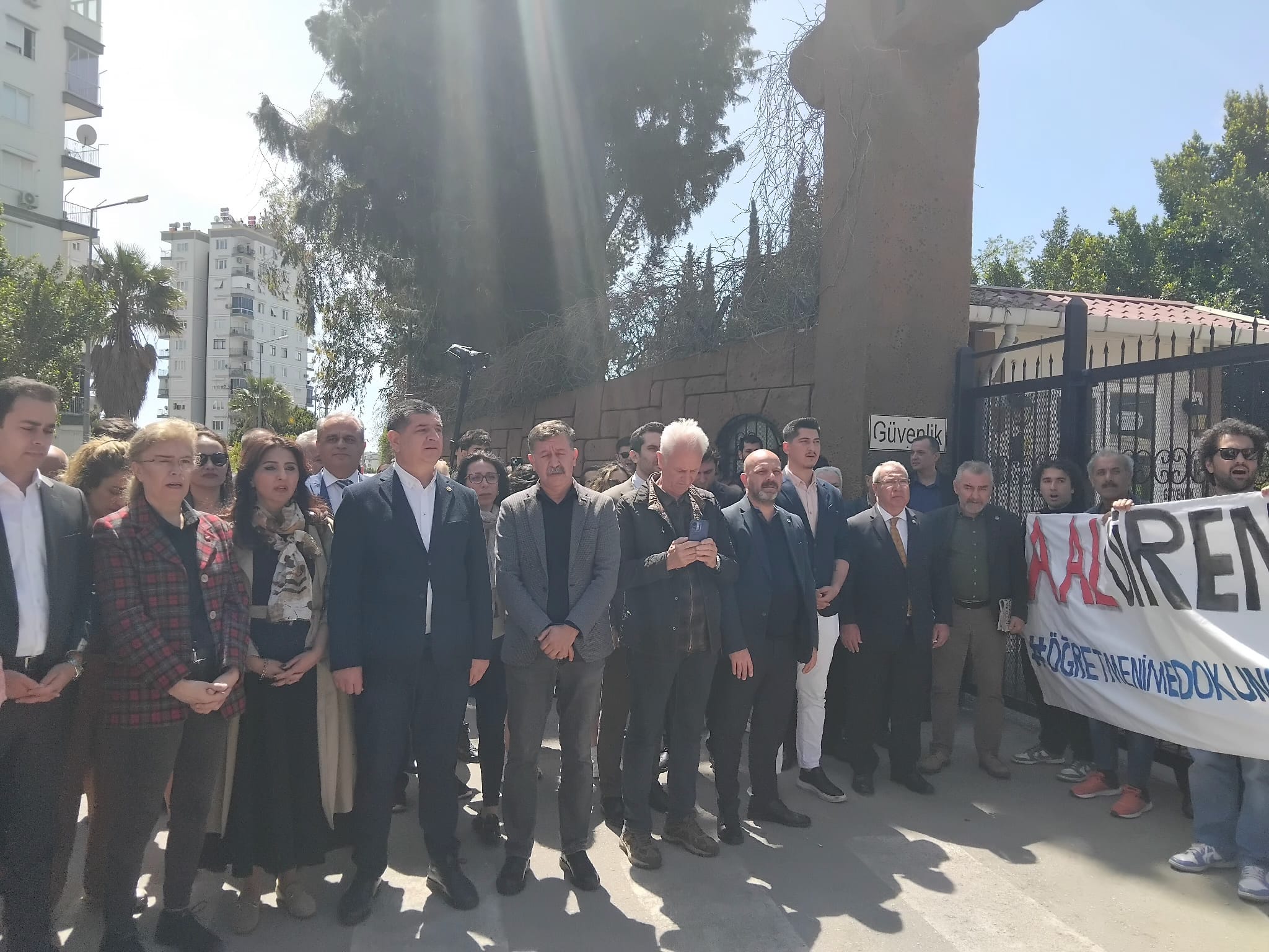 Antalya’da Liseli Öğrencilerin Protestolarına Zincirli Baskı (4)