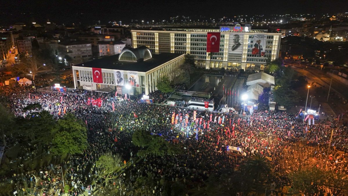 Antalyalı Pikachu (2)-1