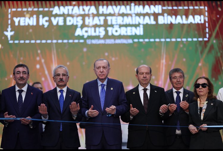 Antalya’nın Kayıp Milletvekili Ortaya Çıktı… Fotoğraftaki Detay Sinir Bozdu (1)
