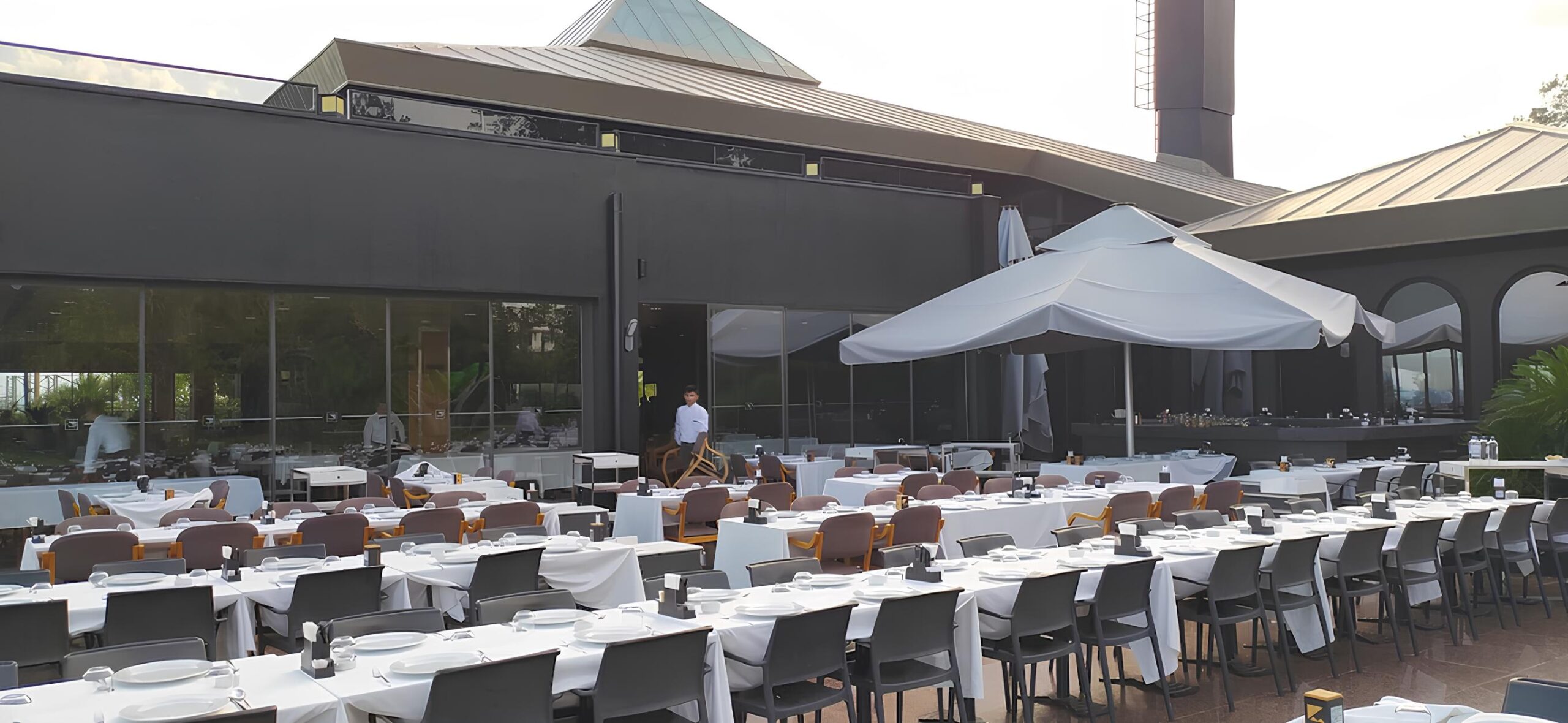 Antalya’nın Ünlü Restoranında Yüzde 20 Servis Hizmet Bedeli Isyan Ettirdi (7)