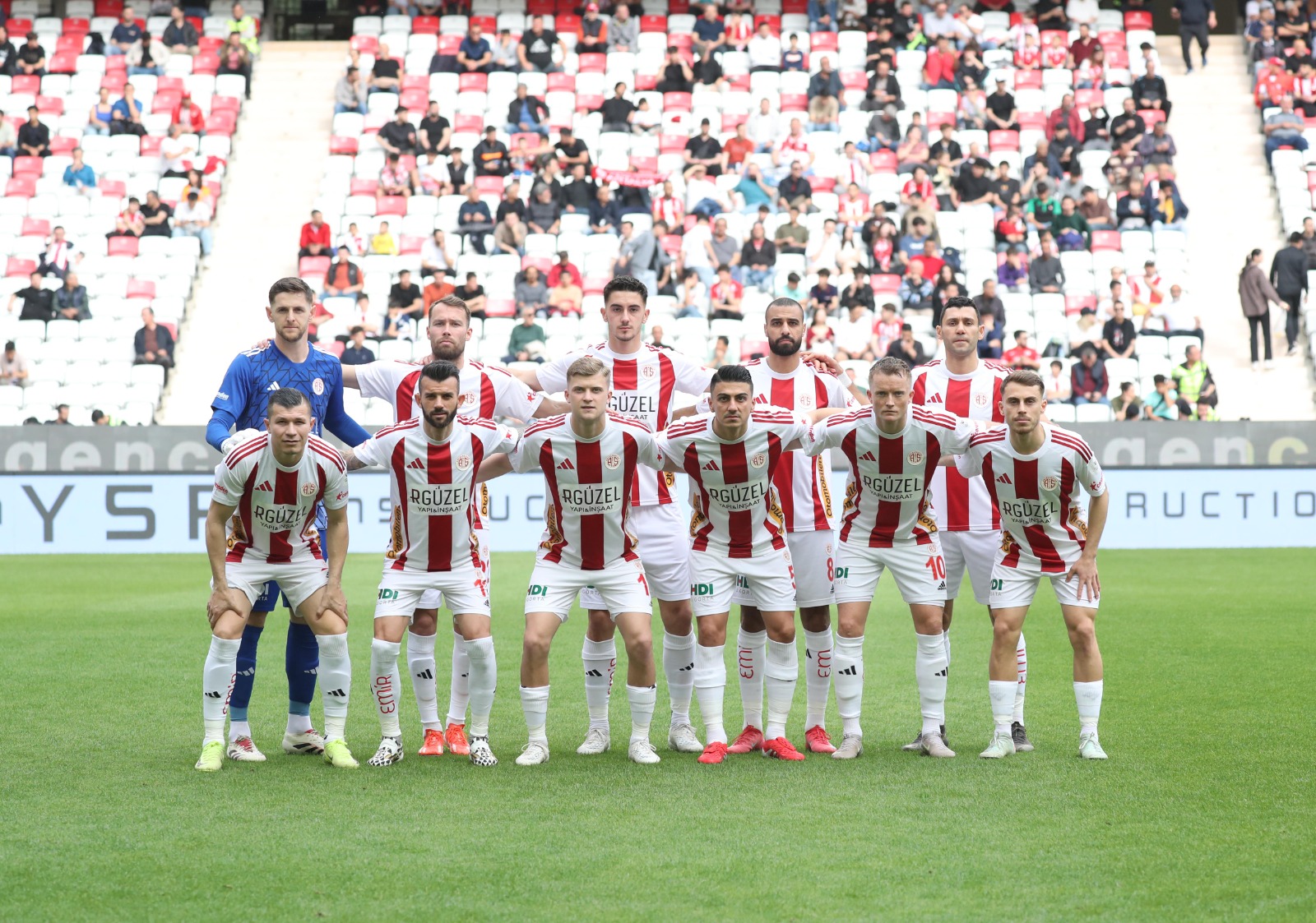 Antalyaspor Teknik Direktörü Emre Belözoğlu’ndan Önemli Açıklama; “Derbi Galibiyeti Çok Stratejikti” (1)