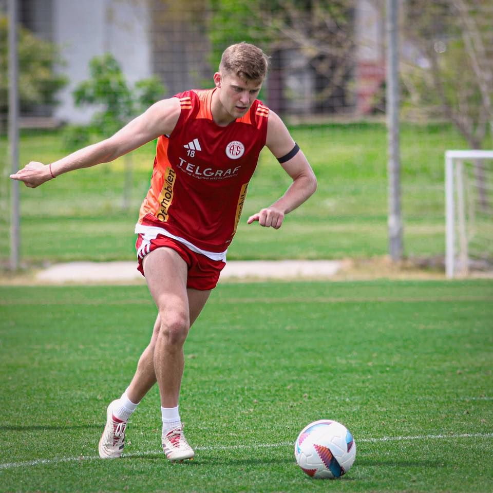Antalyaspor’un Galibiyeti Alanyaspor’a Da Yarayacak (2)