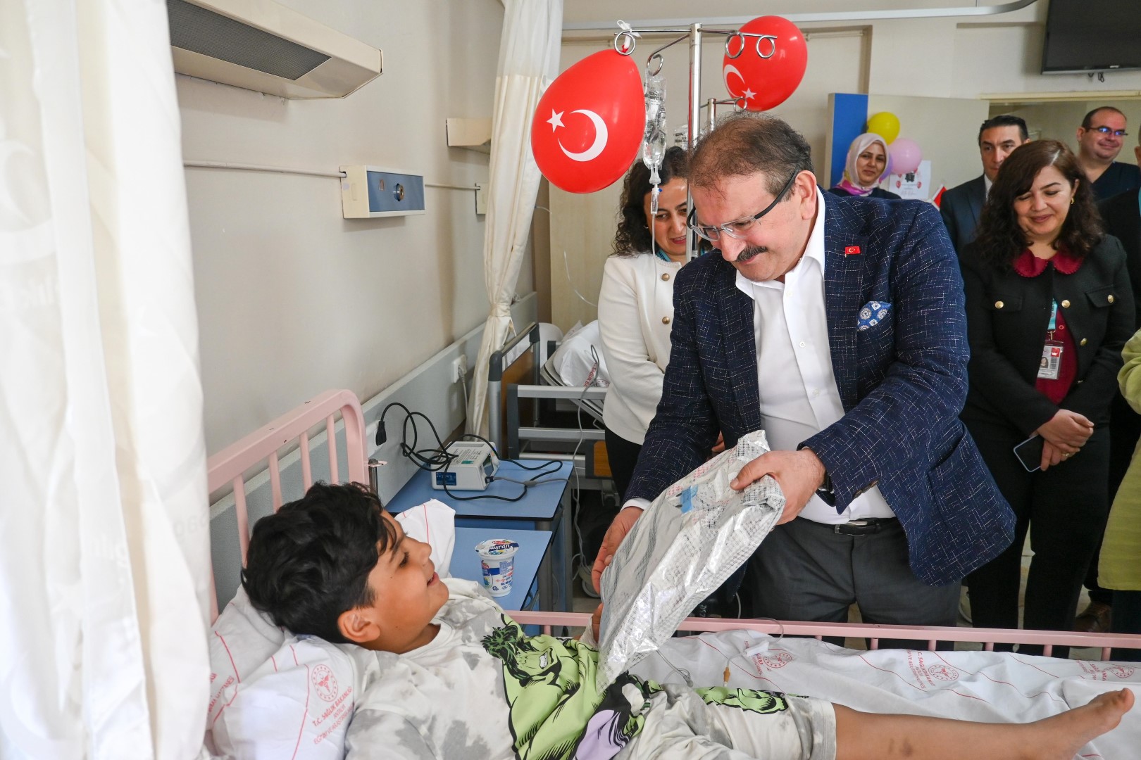 Atatürk Devlet Hastanesi Çocuk Servisinde 23 Nisan Coşkusu (2) (Large)