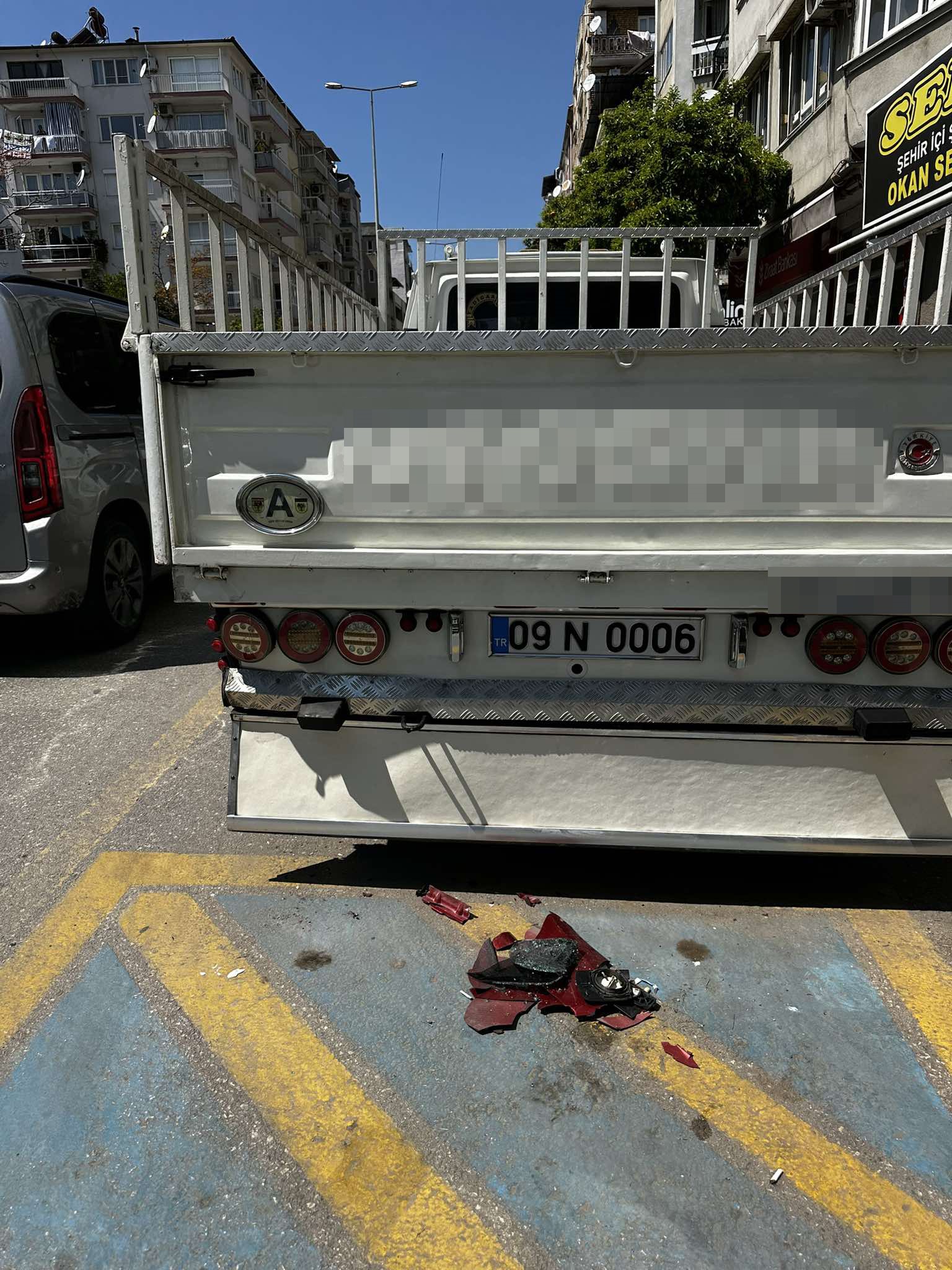 Baba Yadigarı Aracına Çarpıp Kaçan Sürücü Için Sorumluluk Çağrısında Bulundu (2)