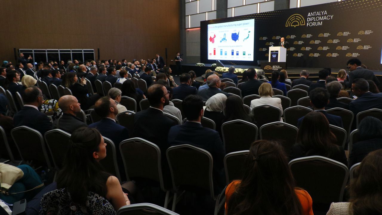 Bakan Simsek Enflasyon Dusuyor Dusecek (4)