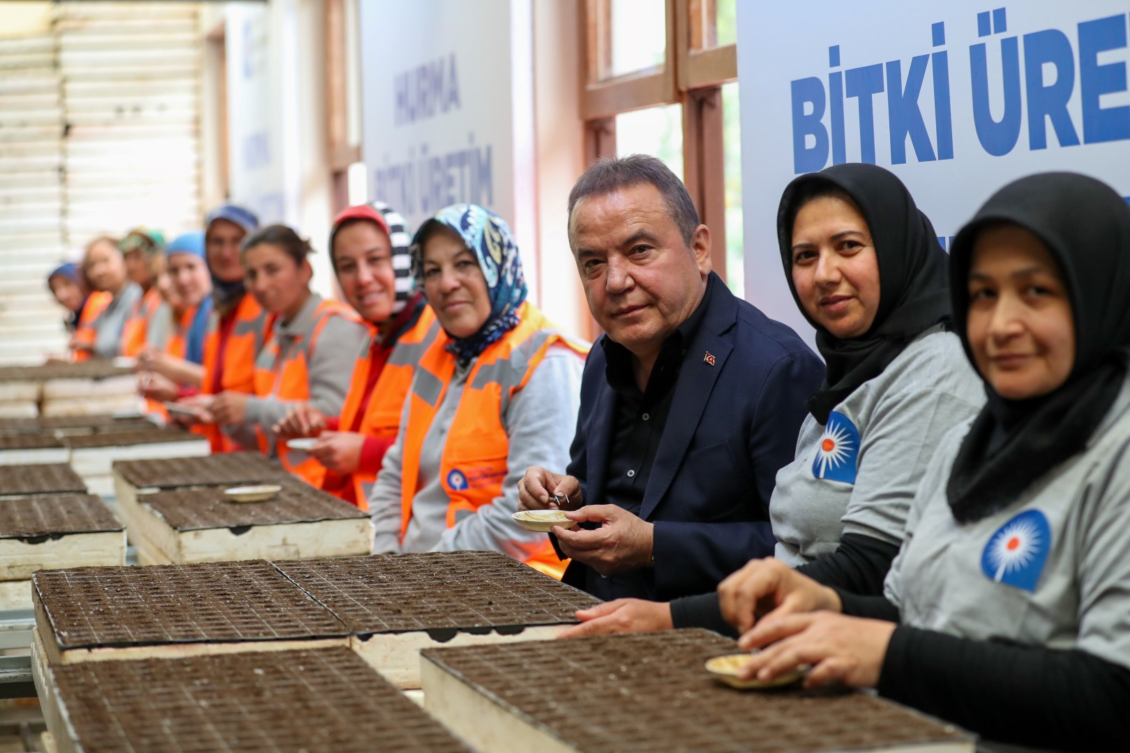 Başkan Muhittin Böcek 1 Mayıs Mesajı (1) (Large)