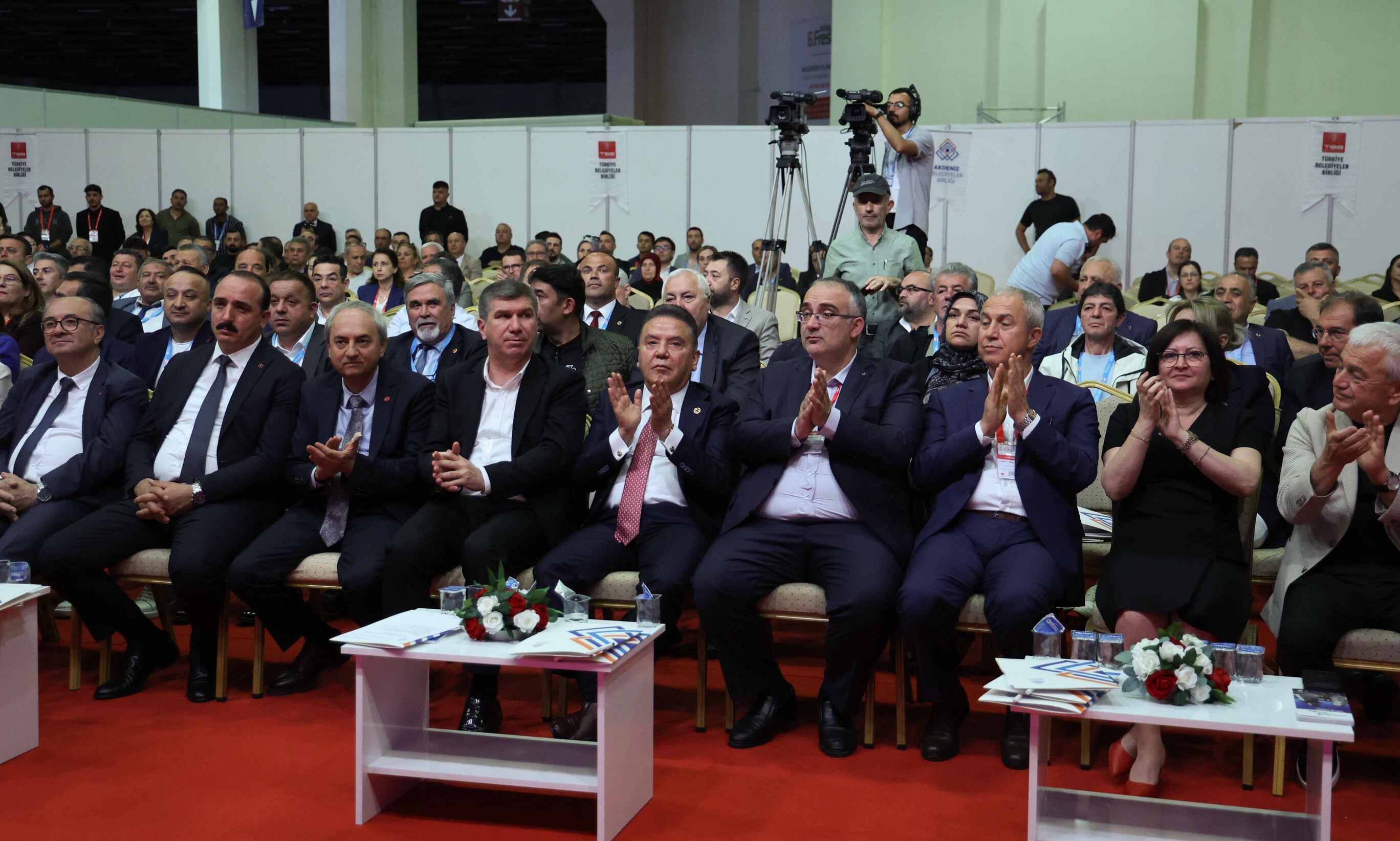 Belediyeciliğin Kalbi Antalya’da Attı (10)