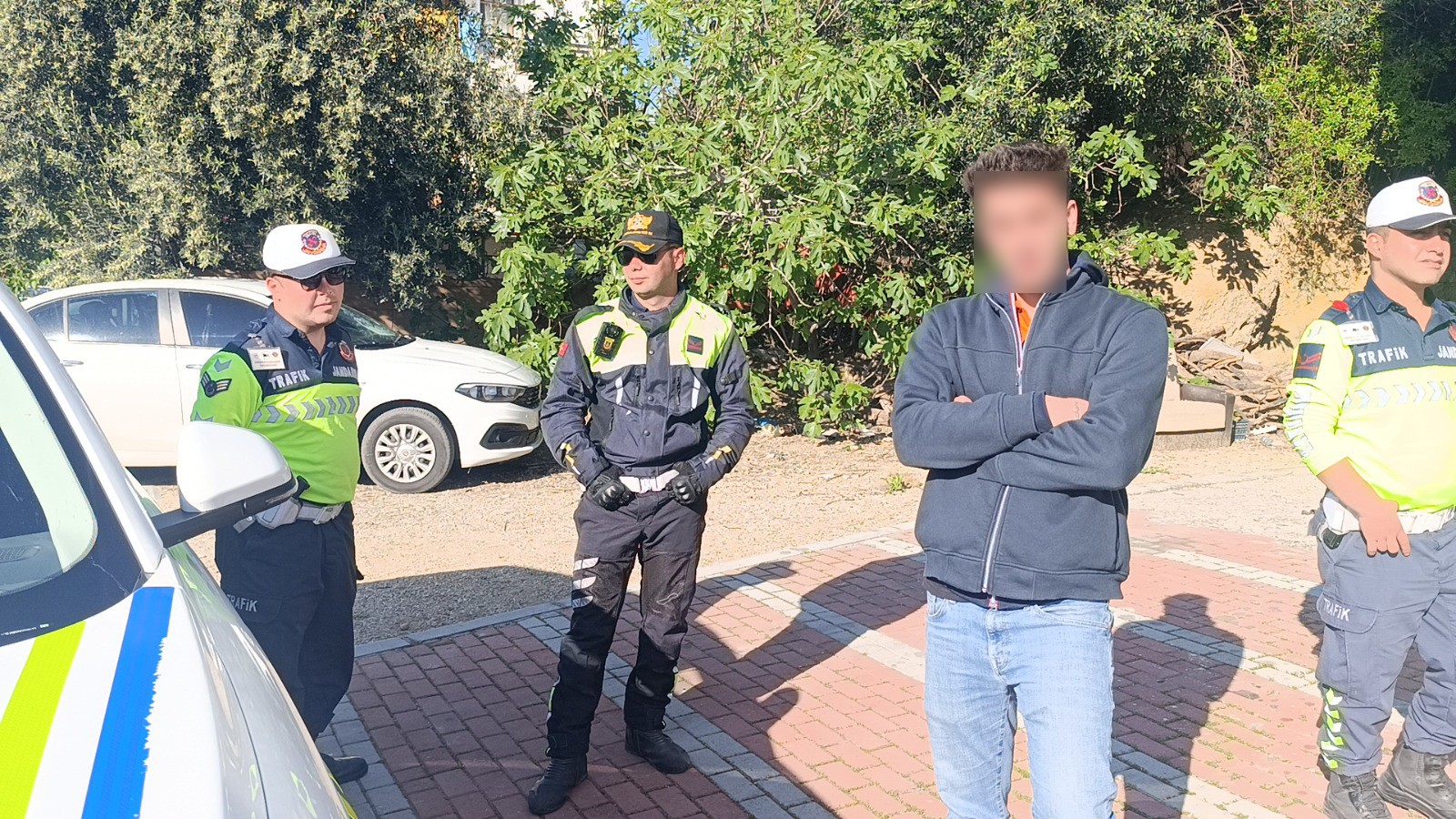 Böylesi Ilk Kez Görüldü (1)