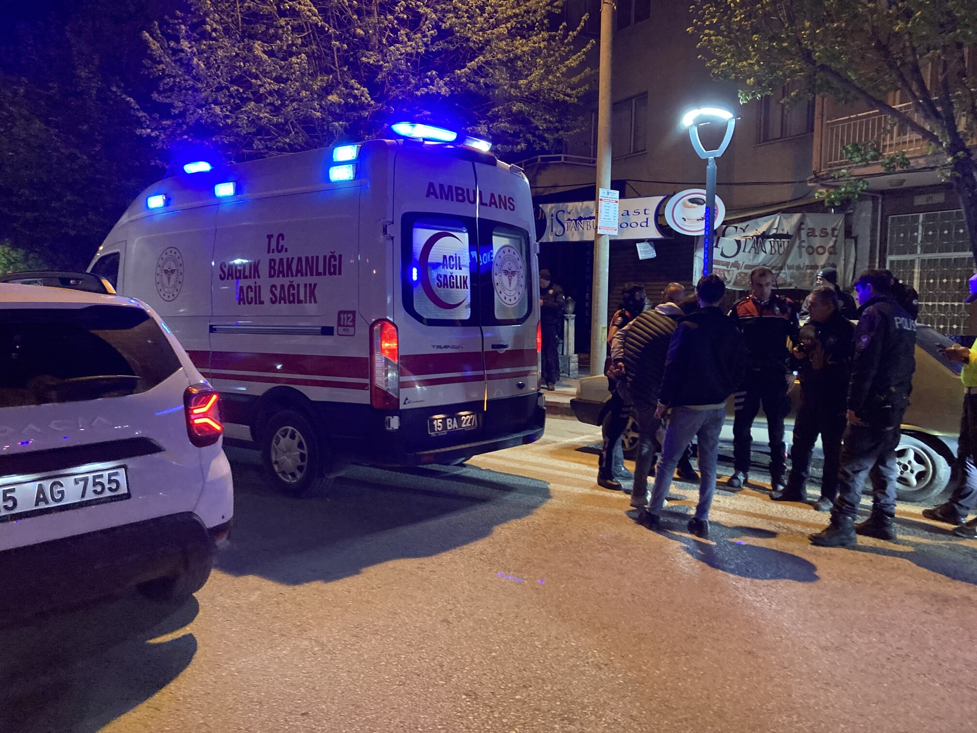 Burdur’da Iki Grup Arasında Çıkan Kavgada Bir Kişi Bıçaklandı (2)