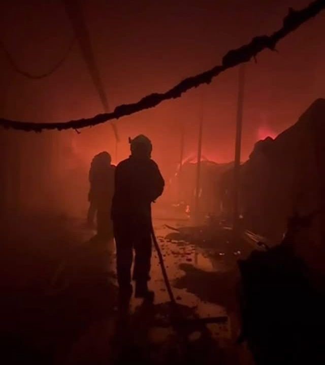 Denizli’de Bir Işyerinde Çıkan Yangın Korkuttu (2)