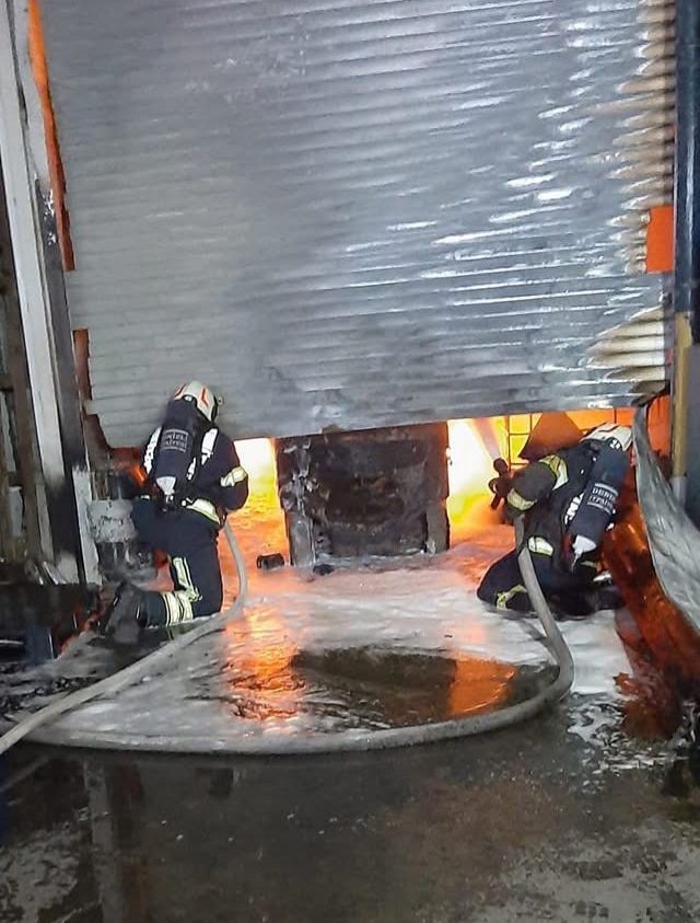 Denizli’de Bir Işyerinde Çıkan Yangın Korkuttu (3)