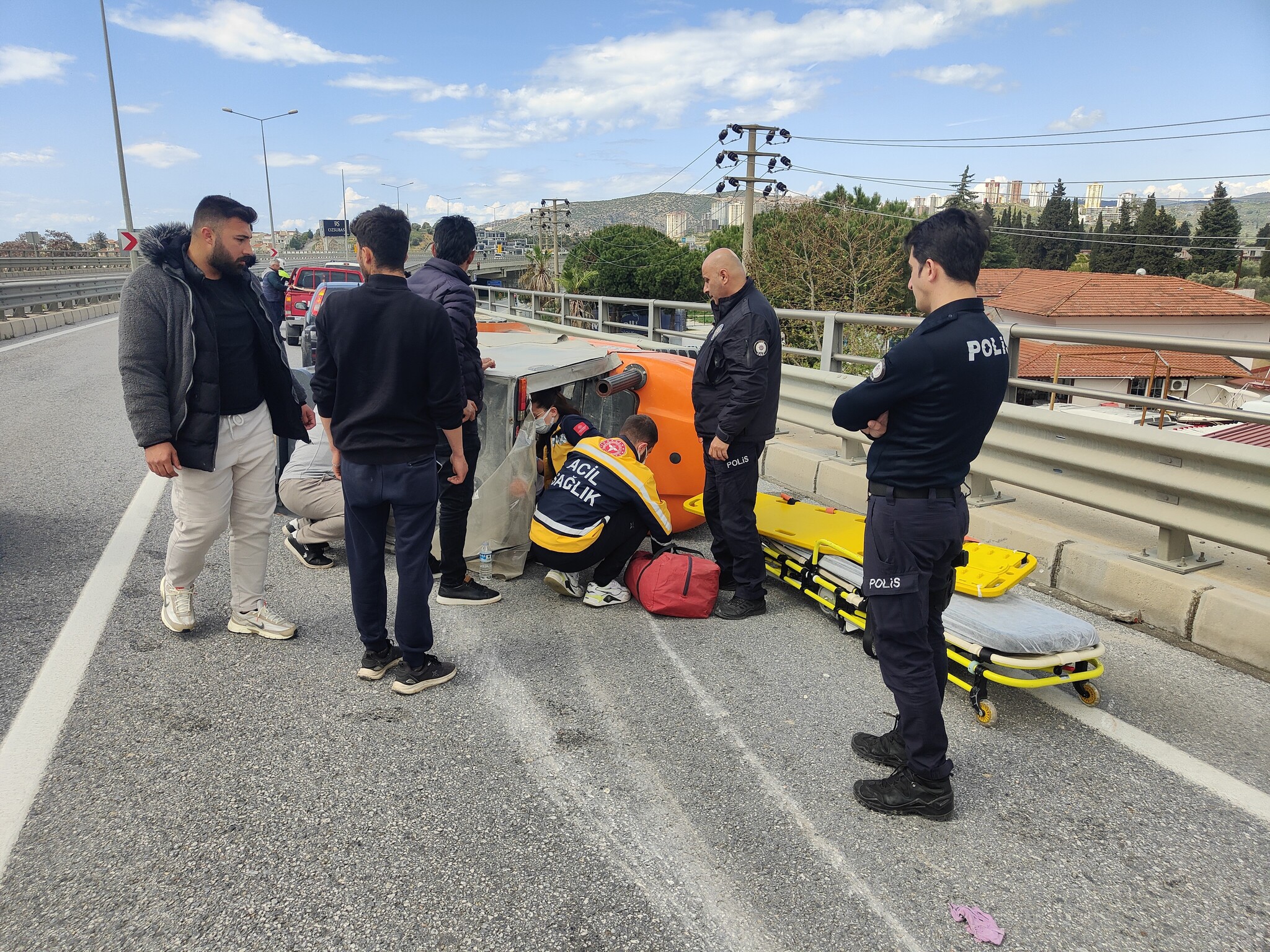 Devrilen Forkliftin Altında Kalan Işçi Yaralandı (1)
