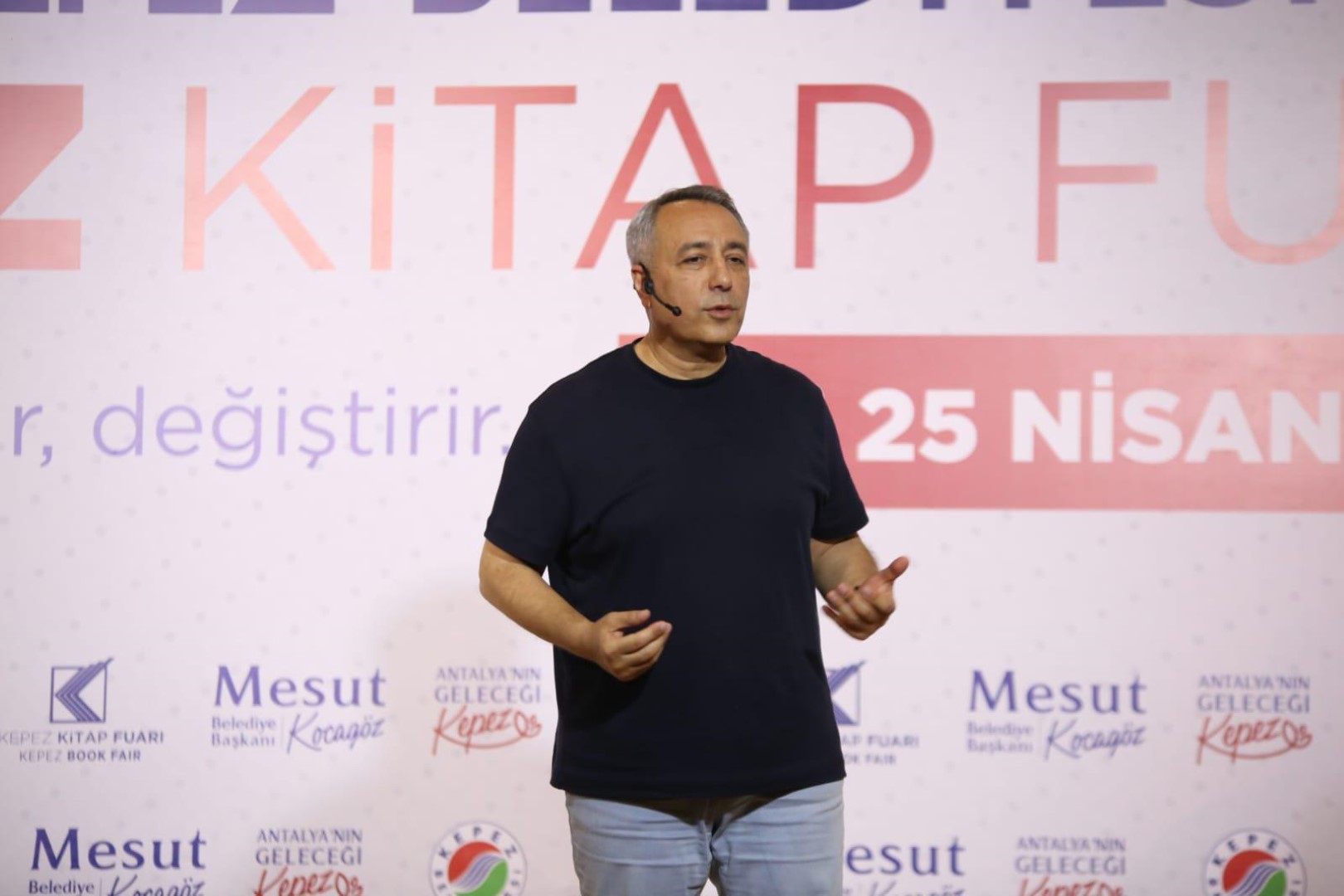 Dr. Murat Kaplandan, Kepez Kitap Fuarinda ‘Insan Okumanin Tuyolari 3 (Large)