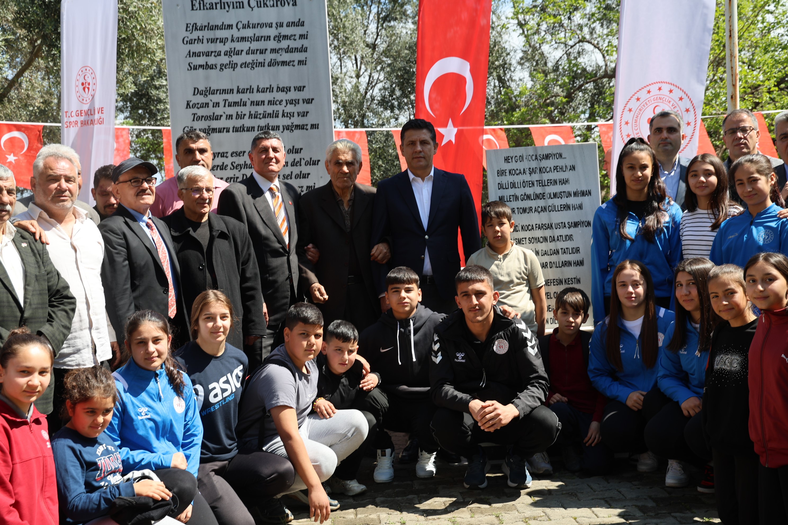 Dünya Ve Olimpiyat Şampiyonu İsmet Atlı, Kabri Başında Anıldı (1)