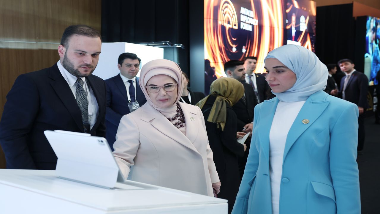 Emine Erdogan, Jeffrey Sachs Ile Bir Araya Geldi (3)