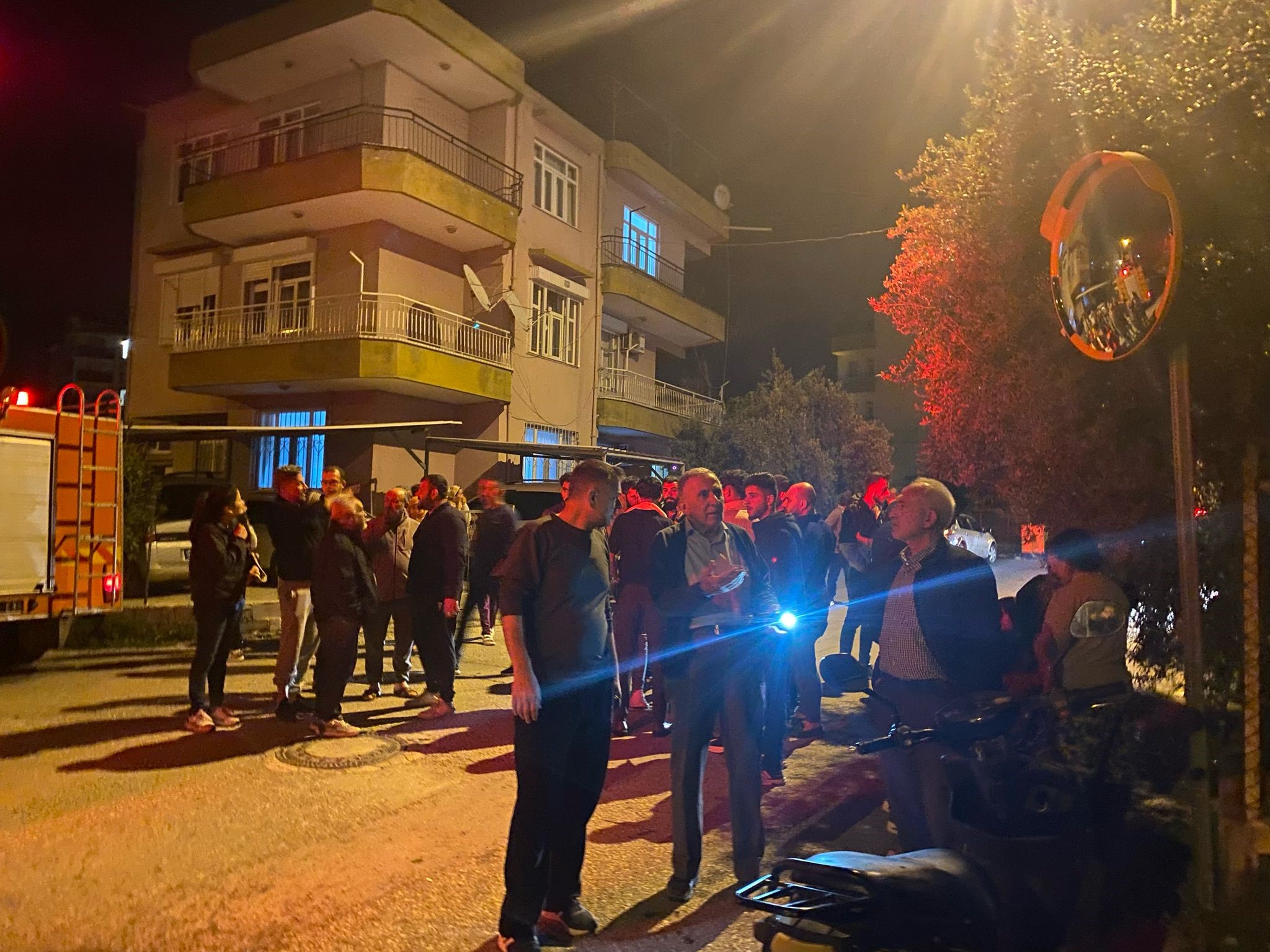 En Mutlu Günleri Kabusa Döndü… Yangını Çaresiz Gözlerle Izlediler (4)