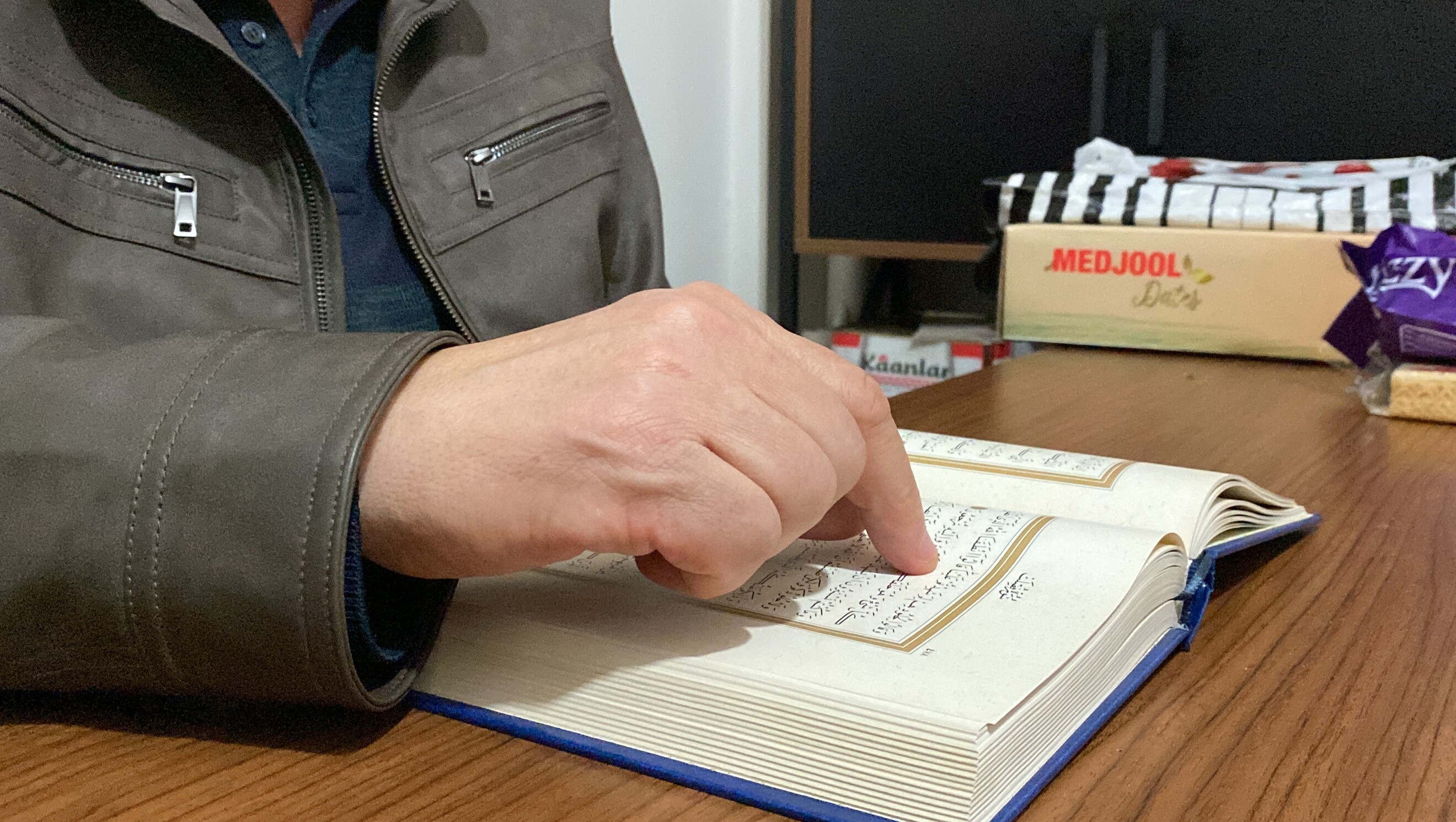 Görme Engelli 65 Yaşındaki Hafızın Hayatı, Çocukluk Yıllarında Kur’an I Kerim’i Ezberlemesiyle Düzene Girdi (1)