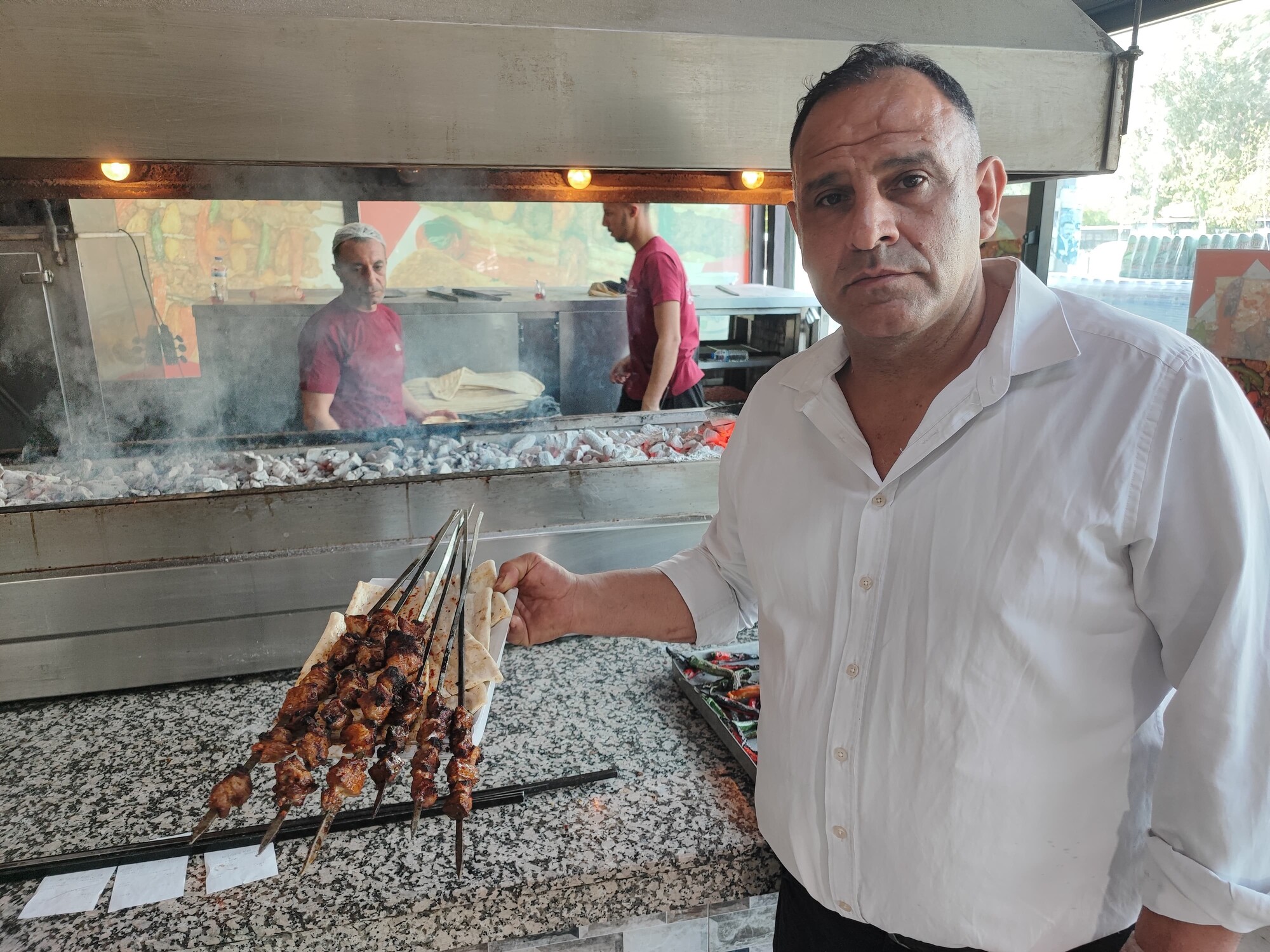 Hem Yazar Hem Garson Hem De Gazi (2)