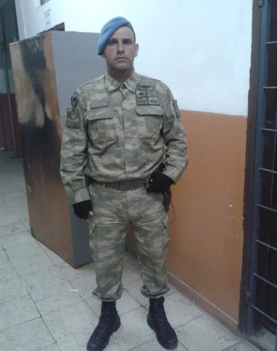 Hem Yazar Hem Garson Hem De Gazi (4)