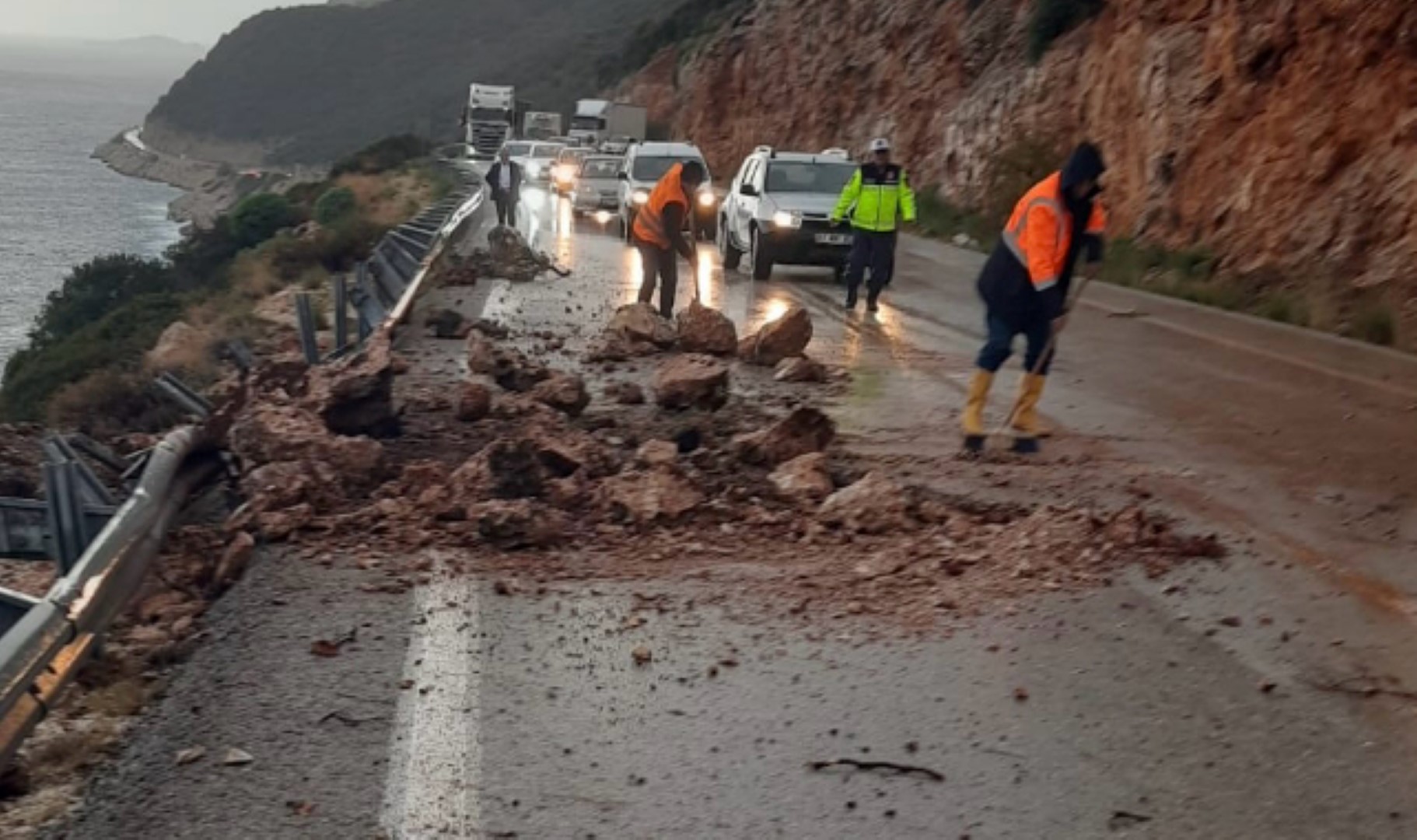 Heyelan Yol (2)