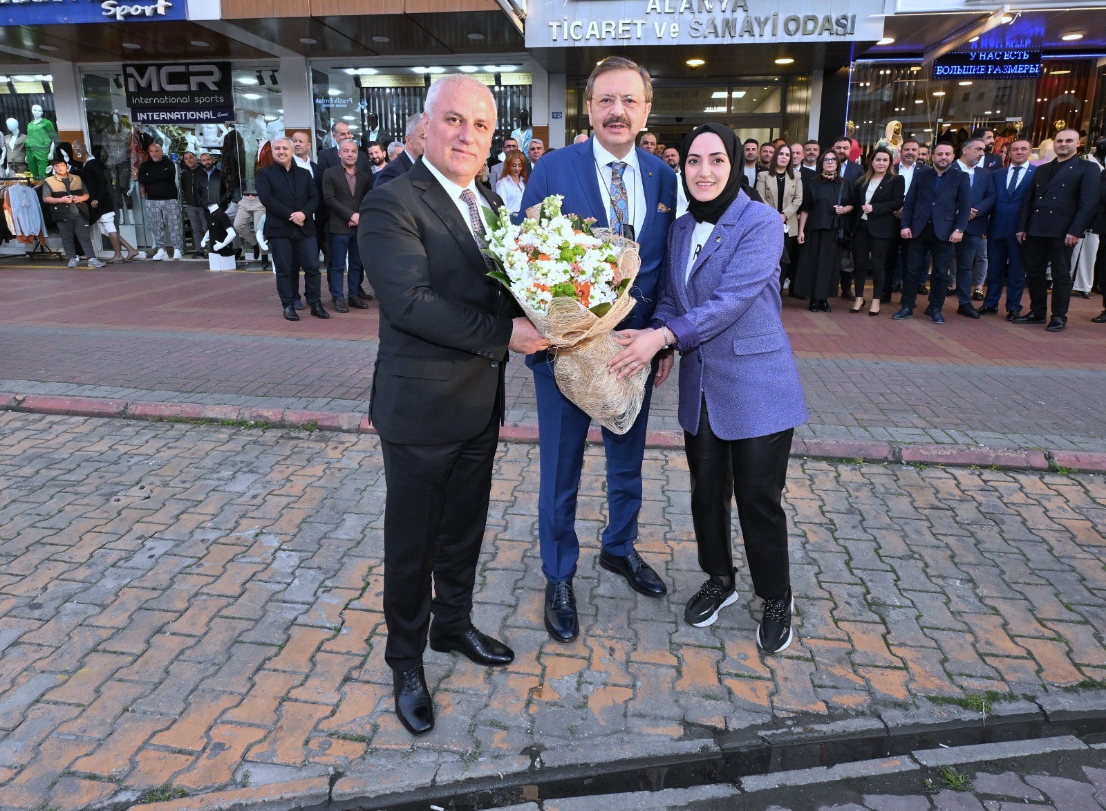 Hisarcıklıoğlu 367 Oda Ve Borsanın Içinde Altso Yüz Akımız’’ (1)