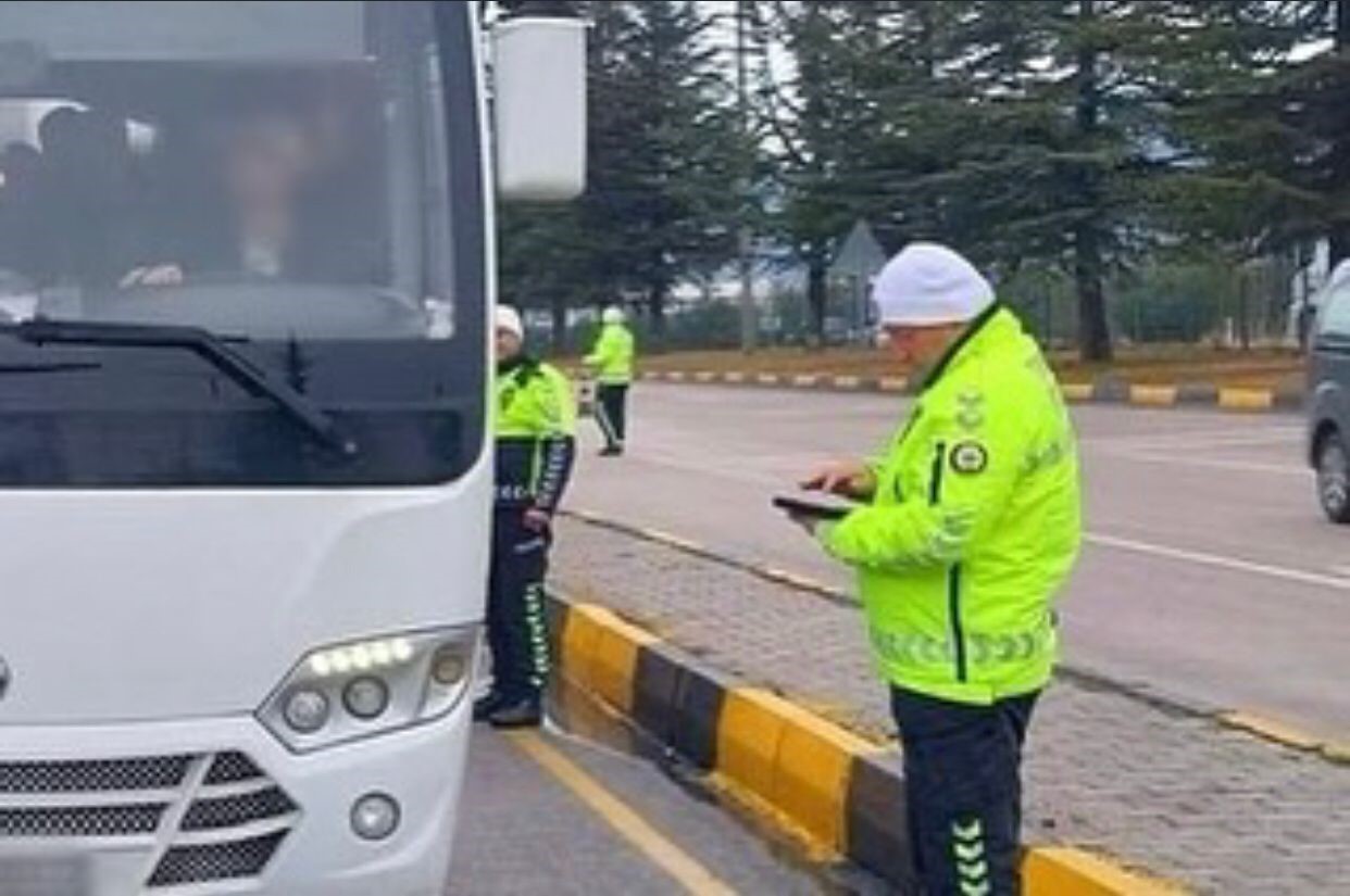 Isparta'da Son 24 Saatte 5 Bin 665 Araç Ve Sürücü Denetlendi (1)