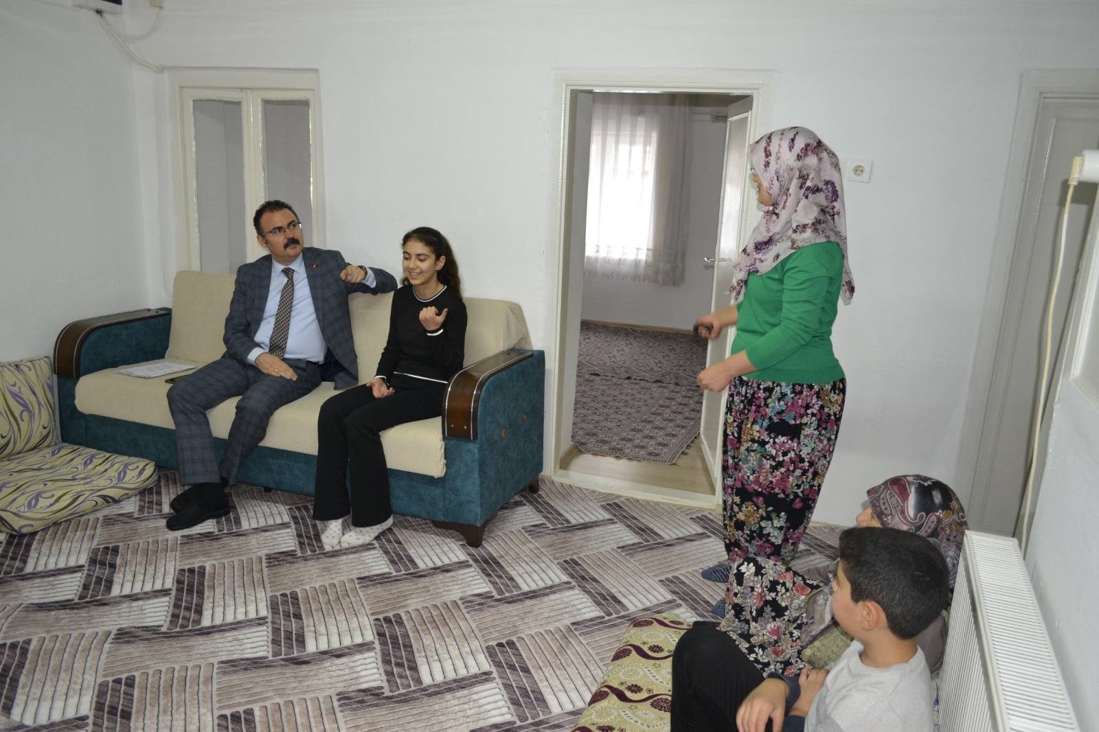 Kaymakam Ateş, Öğrencilerin Misafiri Oldu (3)