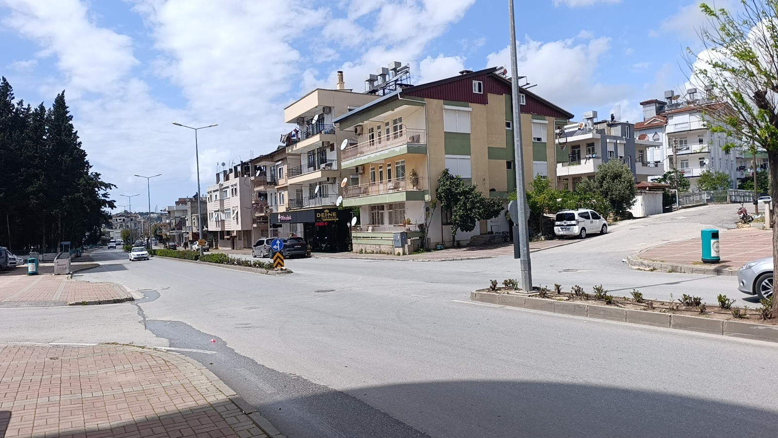 Kaza Yapan Sürücüler Olay Yerini Terk Etti (4)