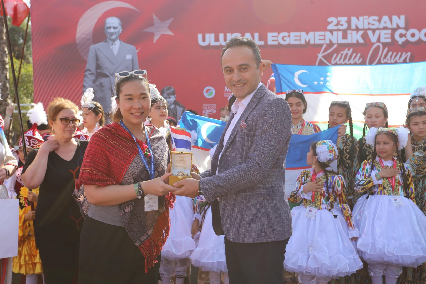 Kepez 23 Nisanda Dunya Cocuklariyla Renklendi 8 (Large)