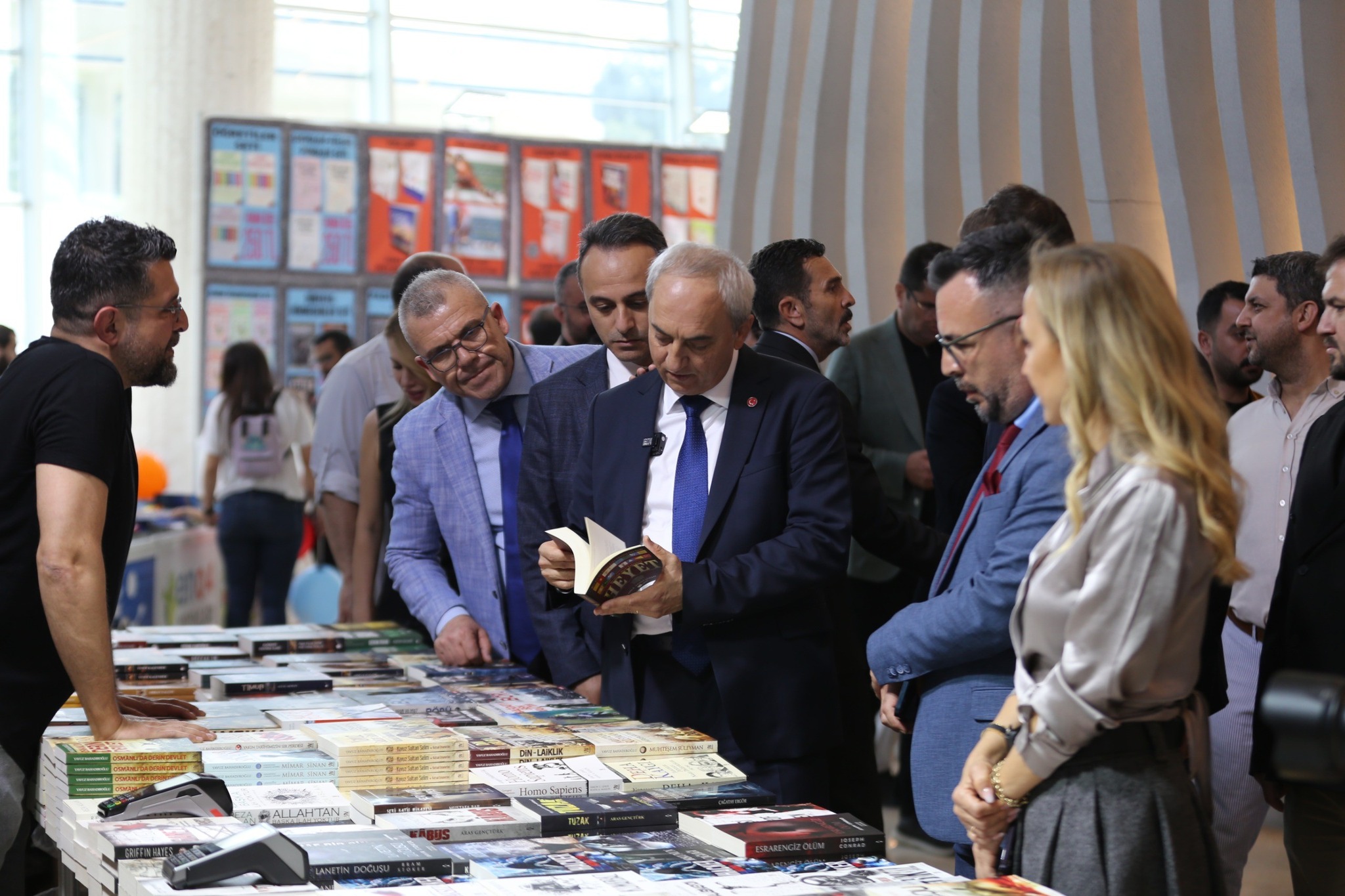 Kitap Fuarına Büyük Ilgi (6)