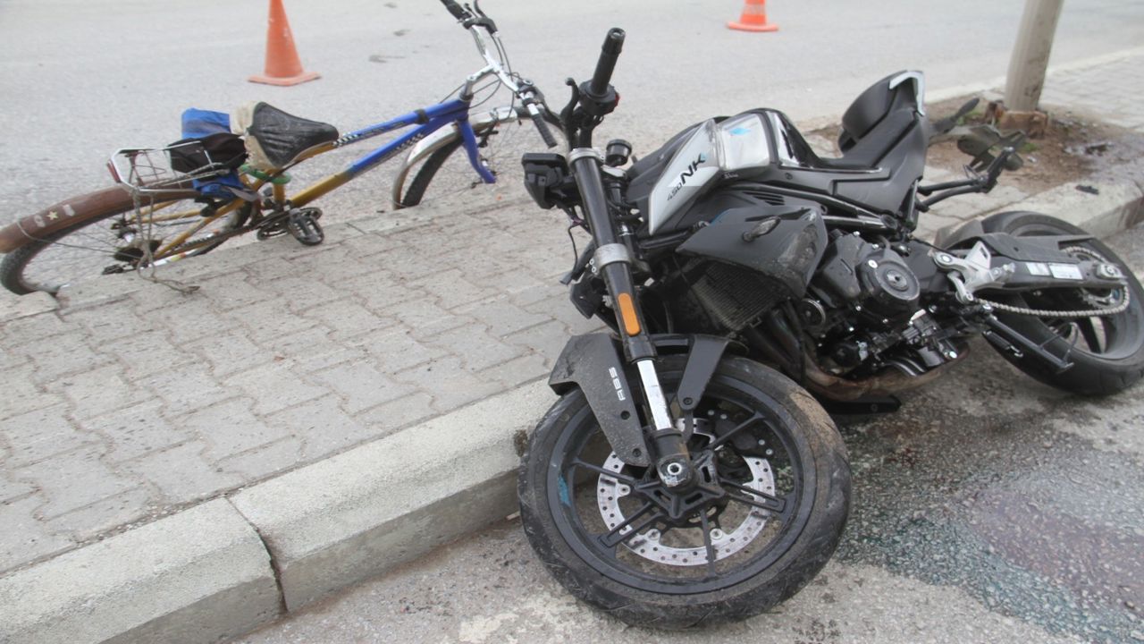 Konyada Motosiklet Ve Bisiklet Carpisti (2)