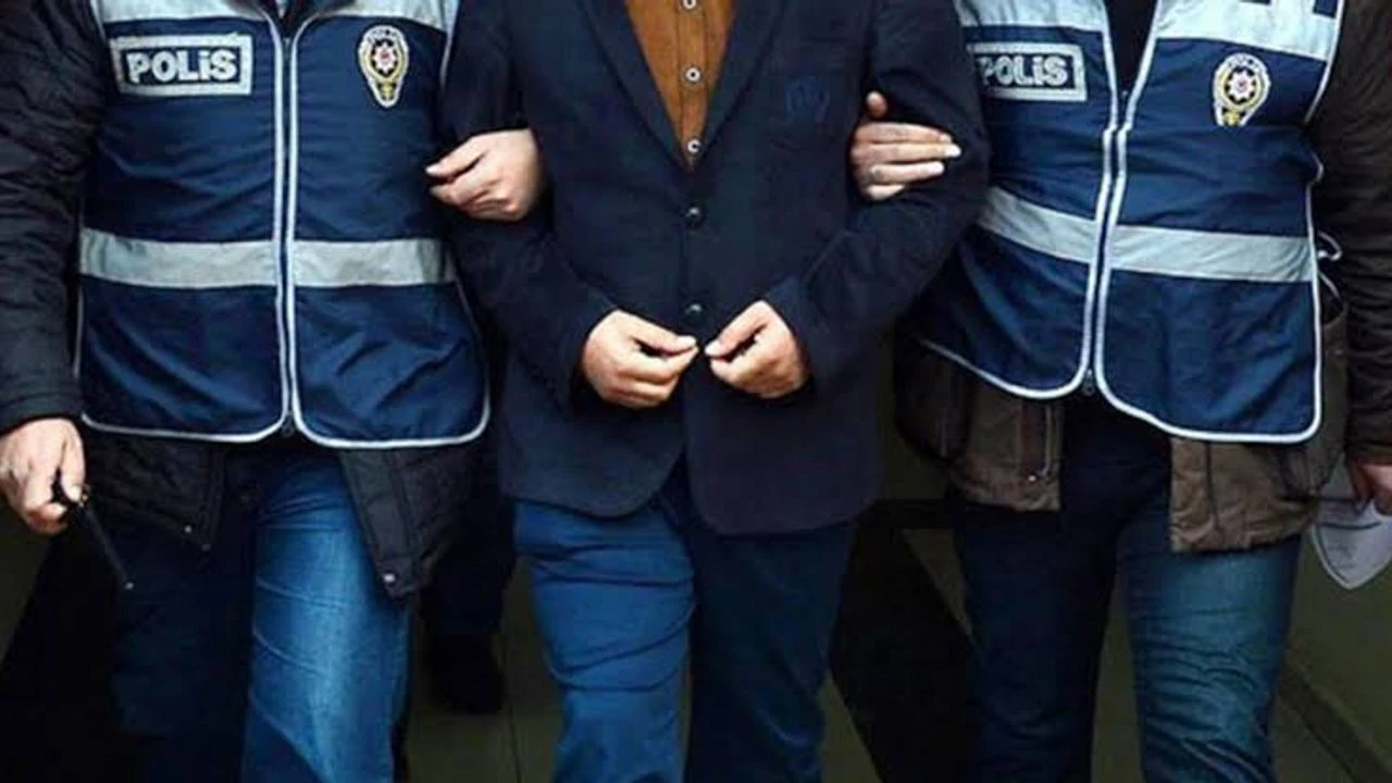 Korku Filmi Izliyoruz (2)