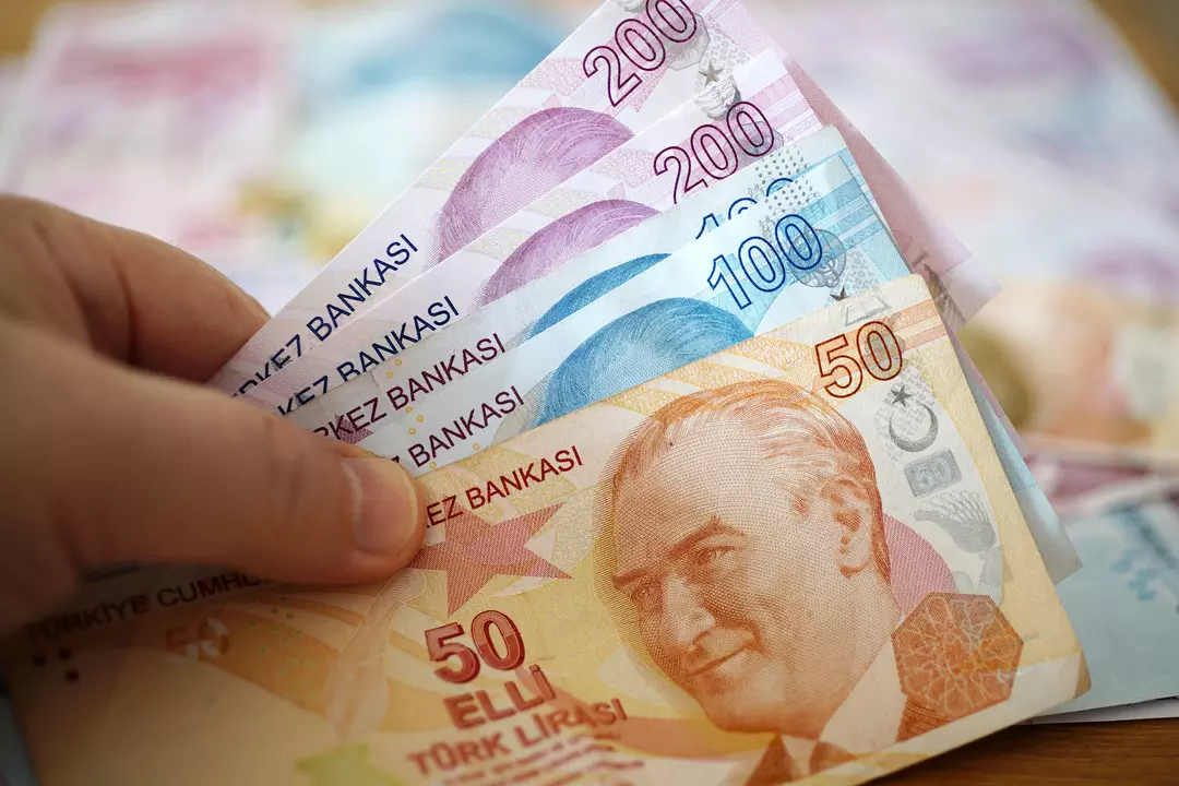 M Ü F E T T İ Ş