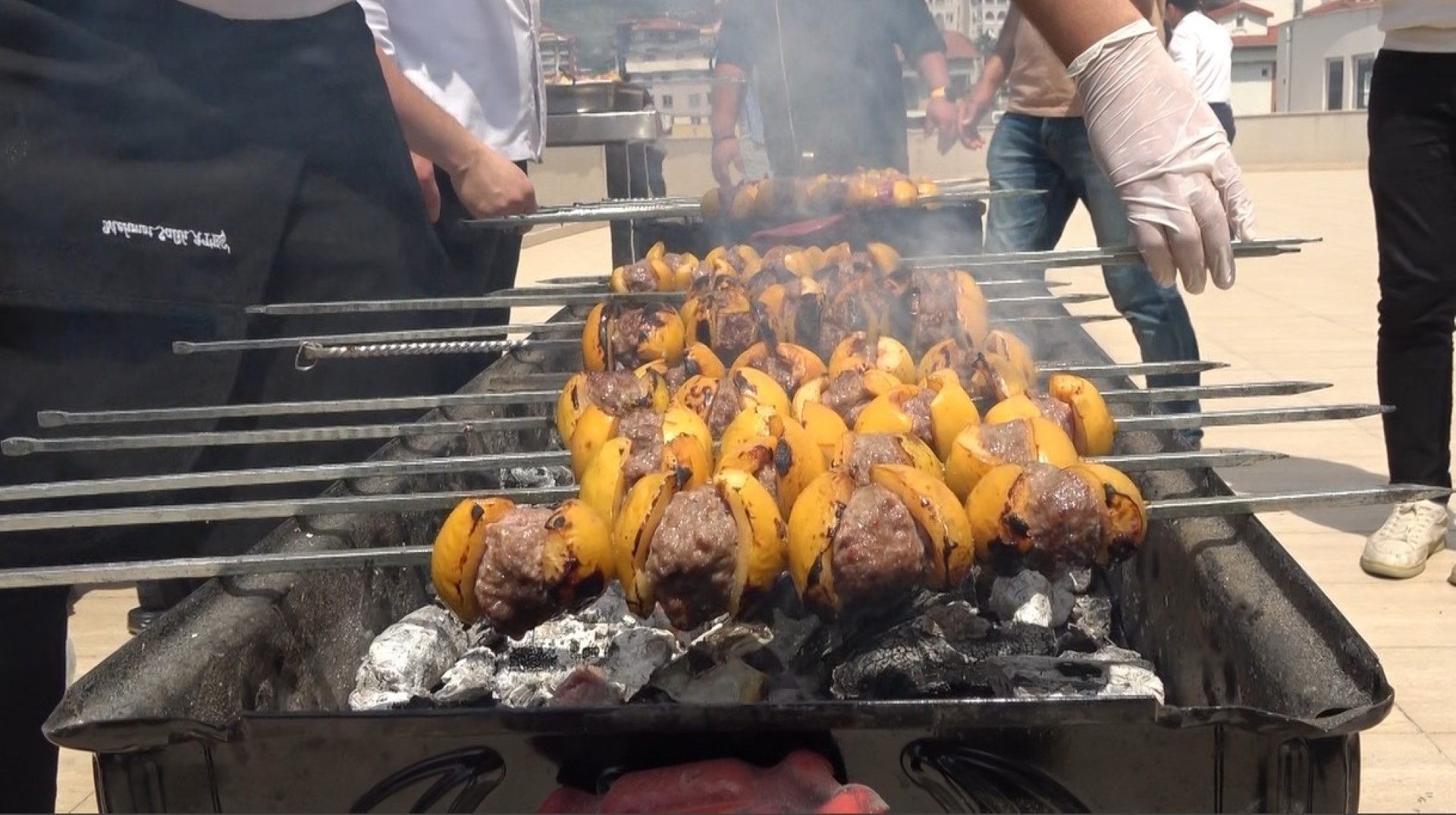 Mangallar Yakıldı, Muşmulanın Da Kebabı Yapıldı (2) (Large)
