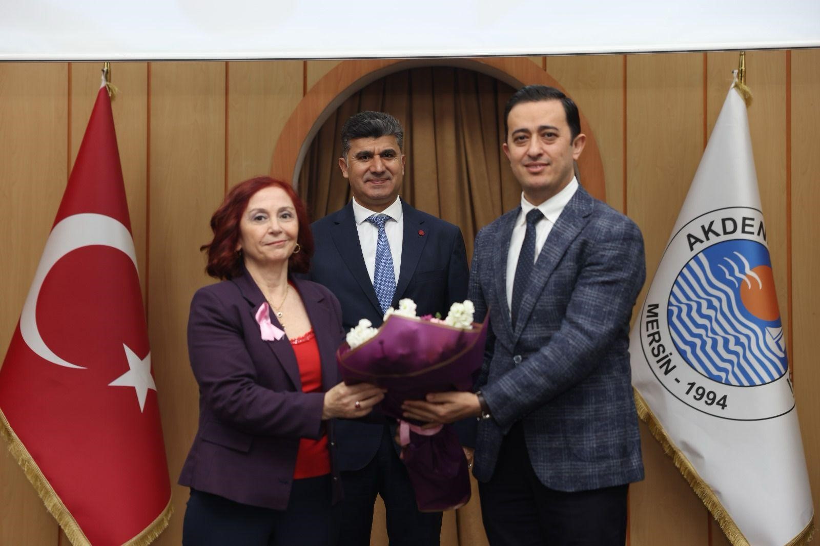 Mersin'de 'Erken Teşhis Hayat Kurtarır' Temalı Konferans (1)