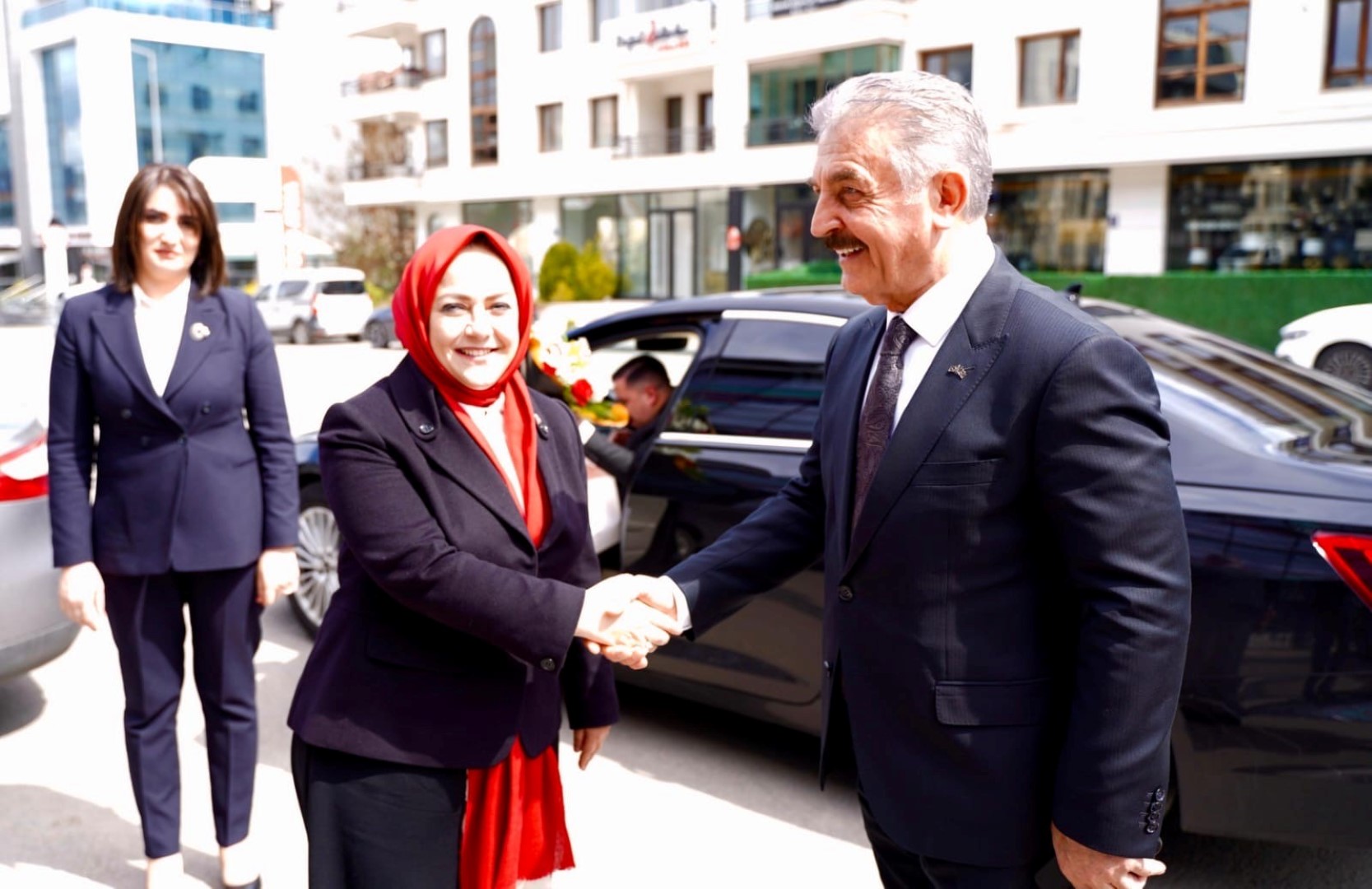 Milletvekili Ün (1)