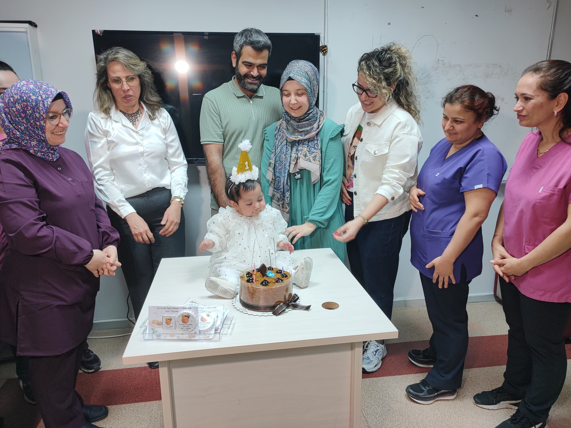 Minik Asel 1'Inci Yaşını Hastanede Kutladı (1)