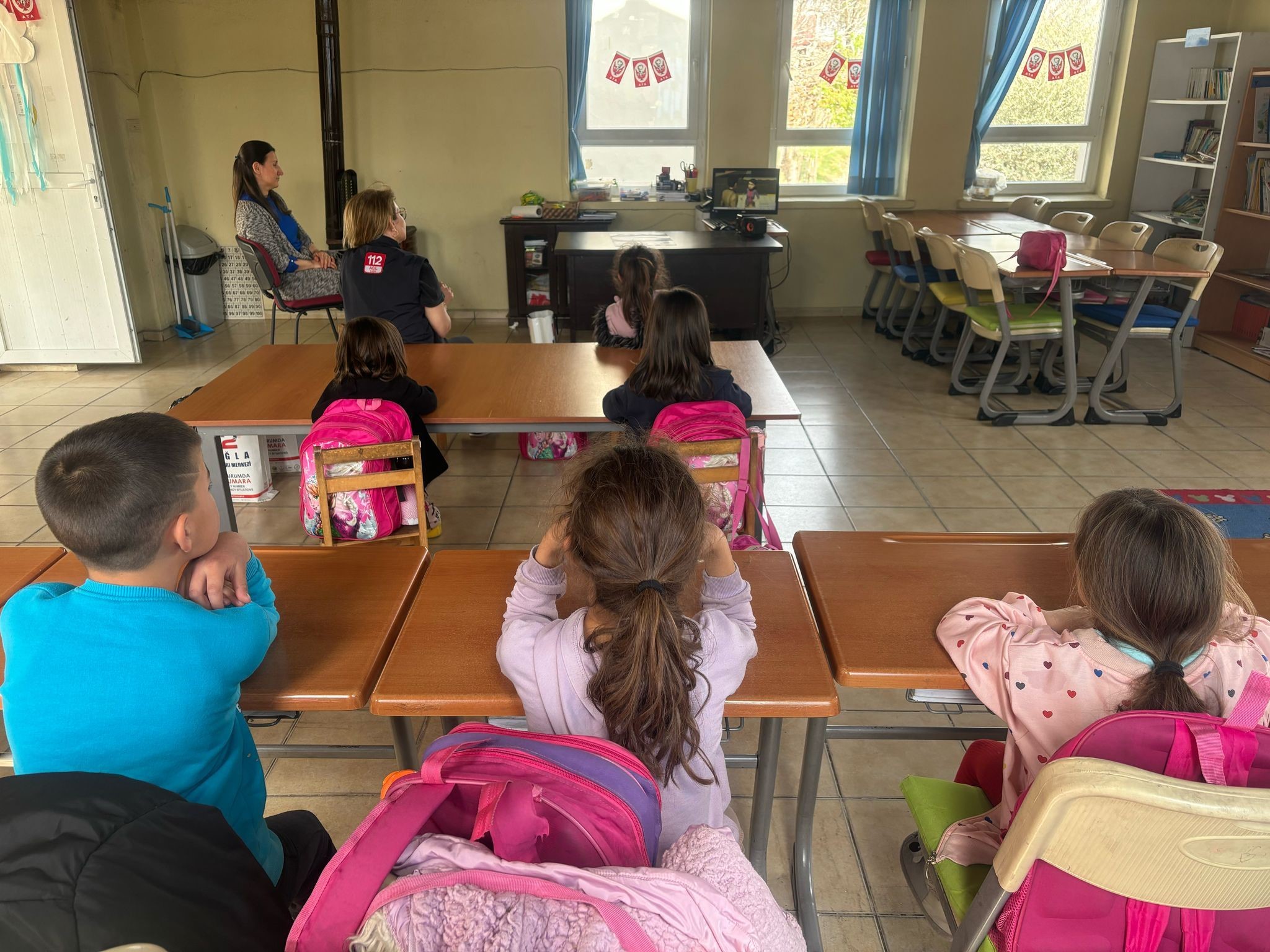 Muğla 112 Acil Çağrı Merkezi, Günlüce'de Geleceğin Bilinçli Bireyleriyle Buluştu (3)
