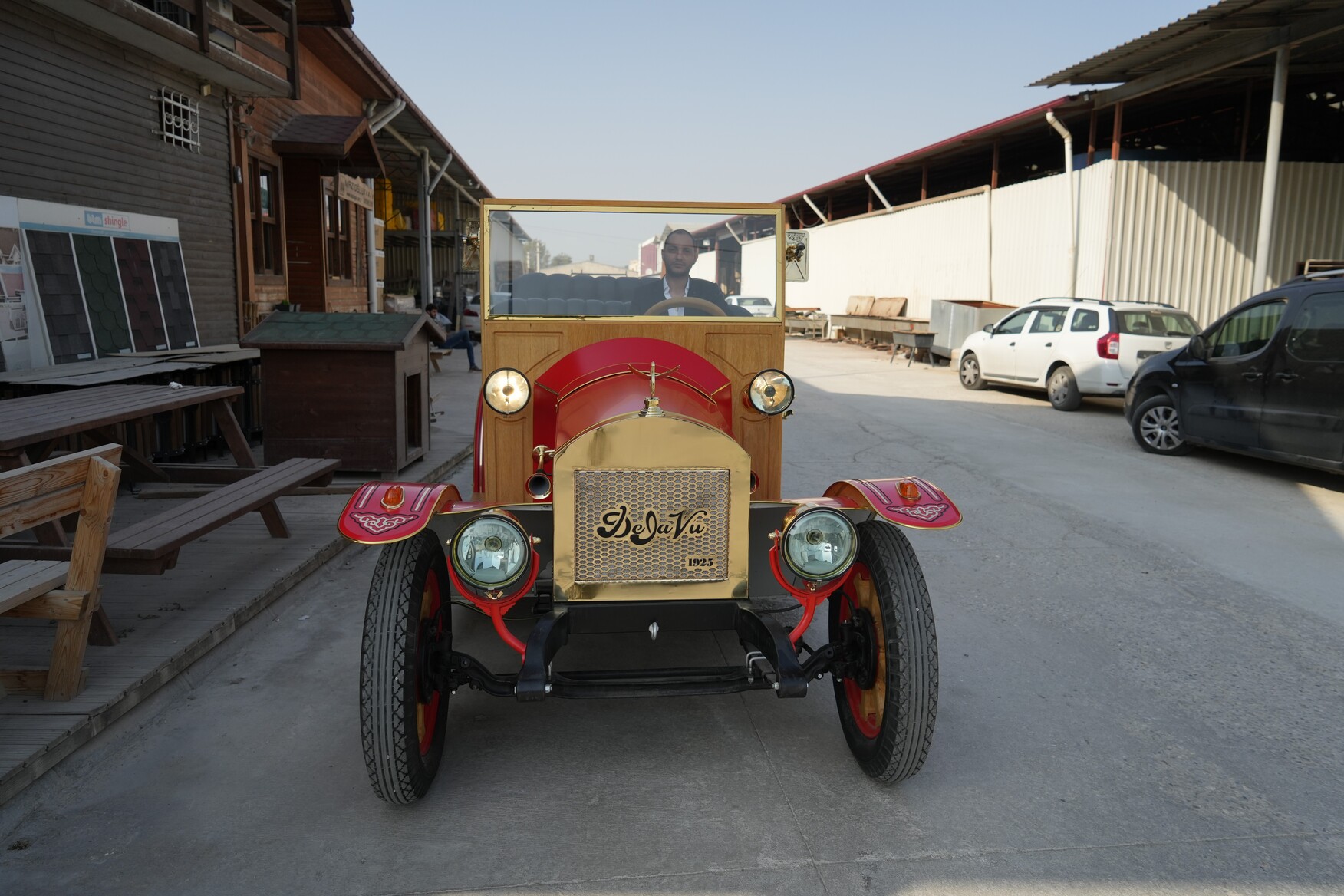 Nostalji Aşığı Genç 1925 Model Otomobilin Elektriklisini Yaptı (3)