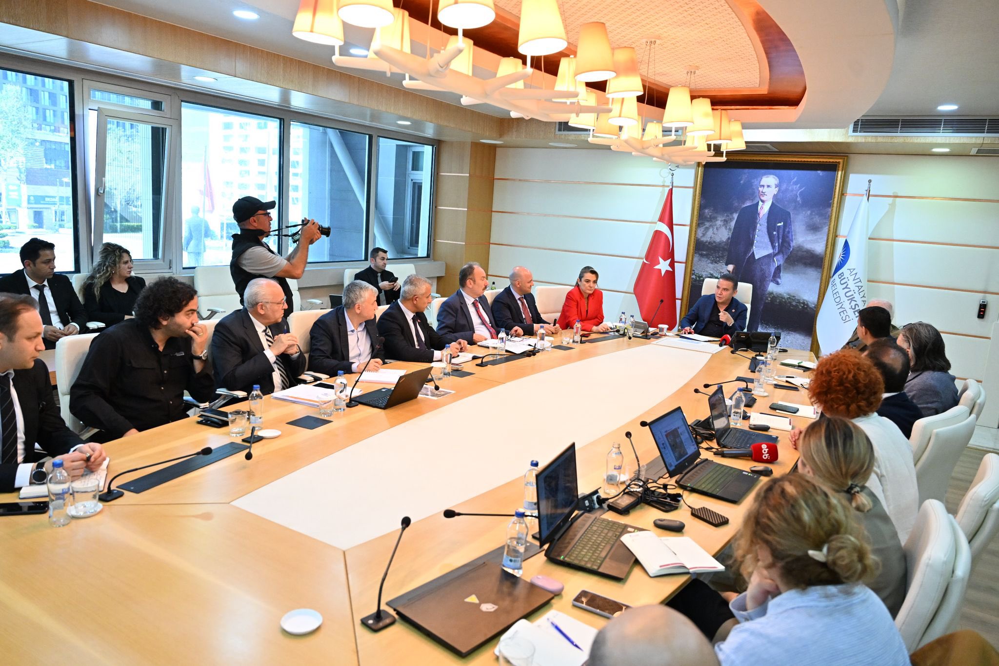 O Kadar Düşmansız (1)-1